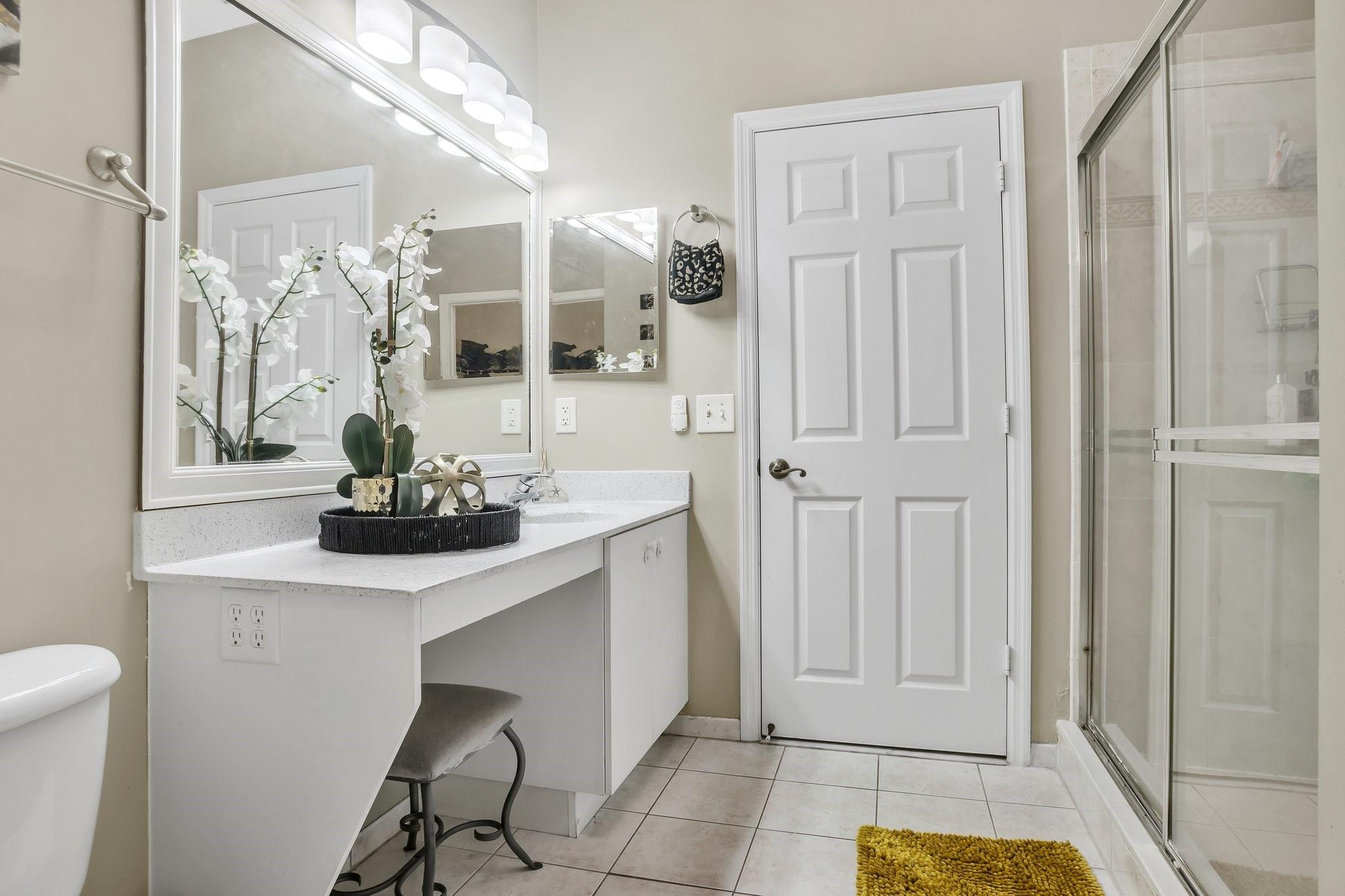 2892 Crestwood Ter 4201