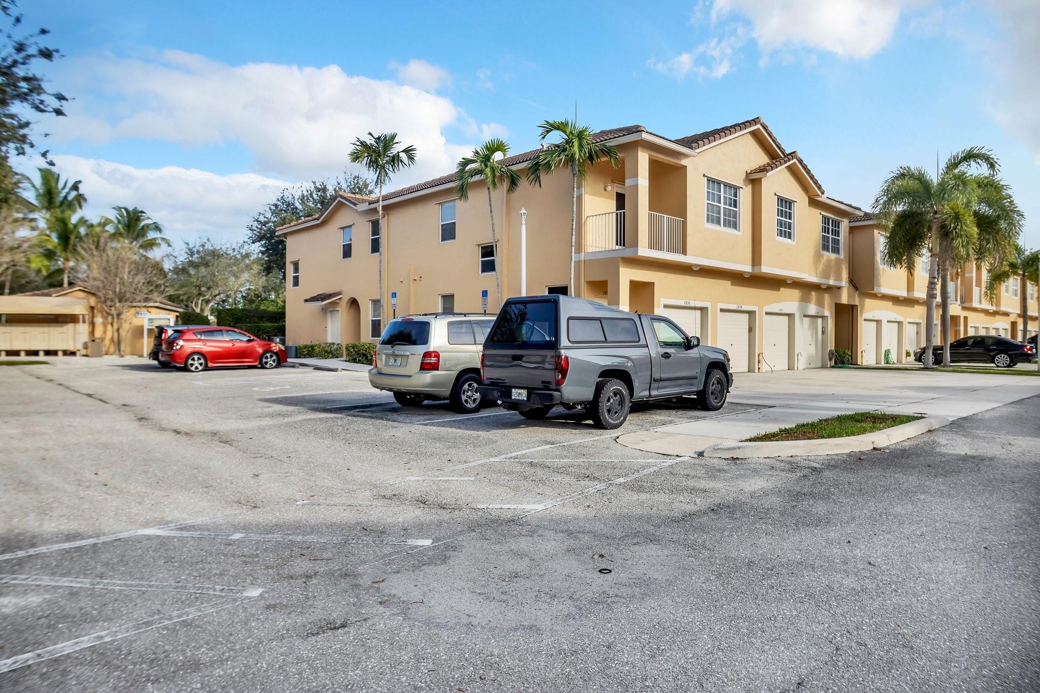 2892 Crestwood Ter 4201