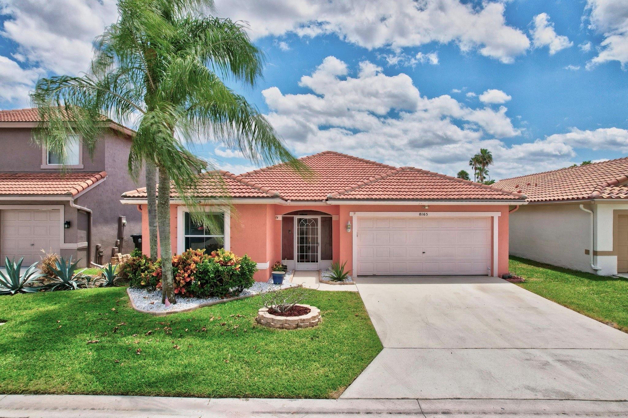 House for Sale in Lake Worth, FL