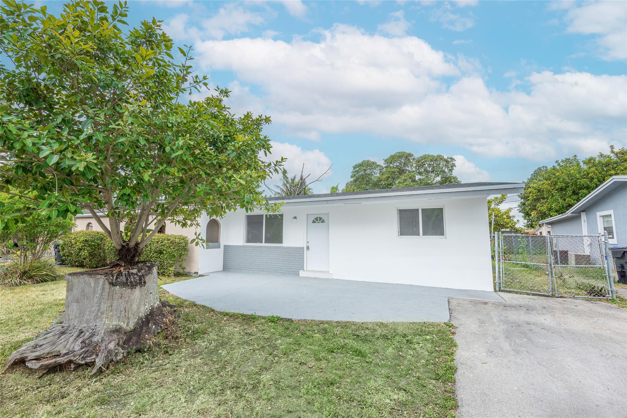 1921 SW 66th Ave, North Lauderdale FL 33068