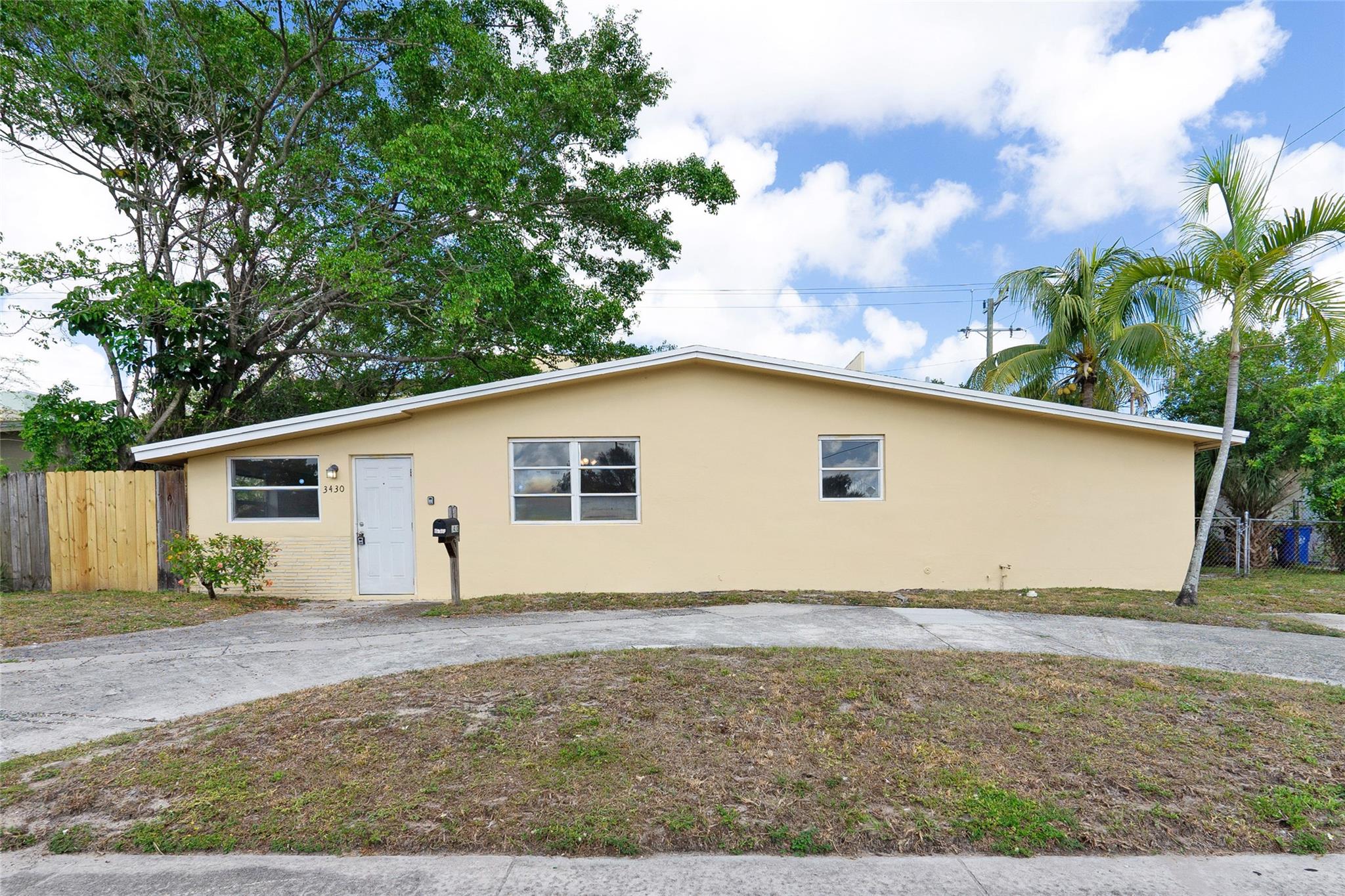 3430 NW 43rd Ave, Lauderdale Lakes FL 33319