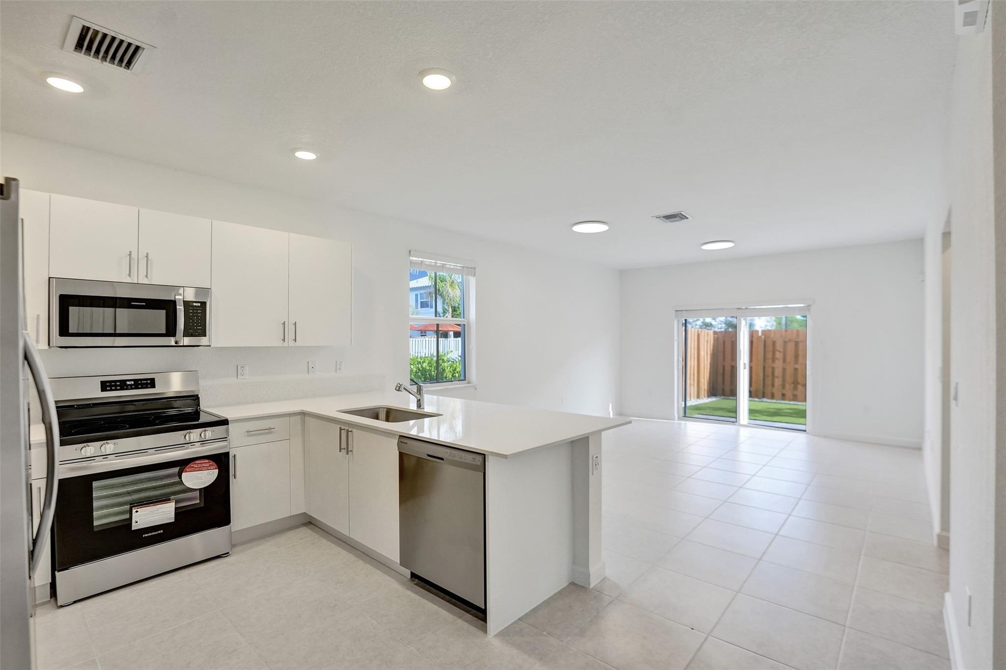 11969 NW 46th St