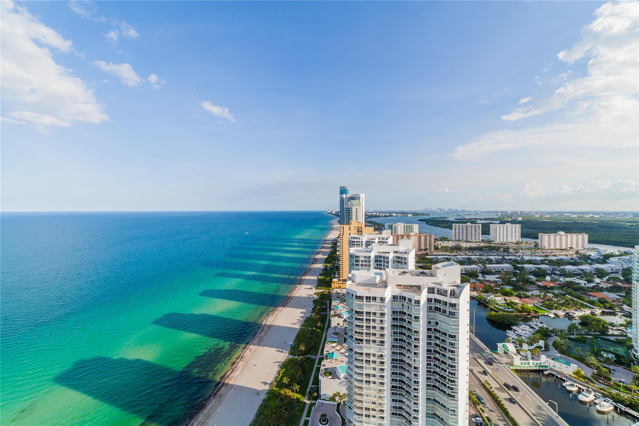 Apartamento para Alugar in Sunny Isles Beach, FL