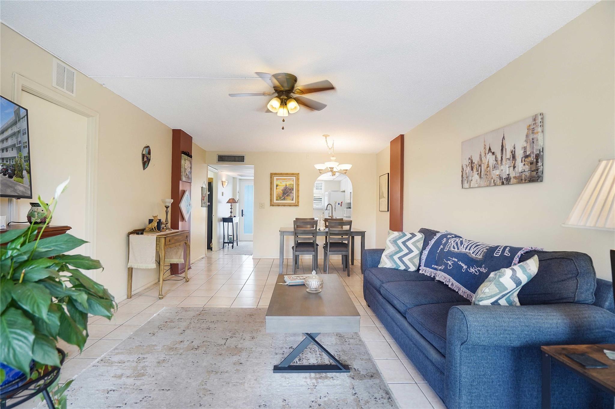 111 Royal Park Dr 2B