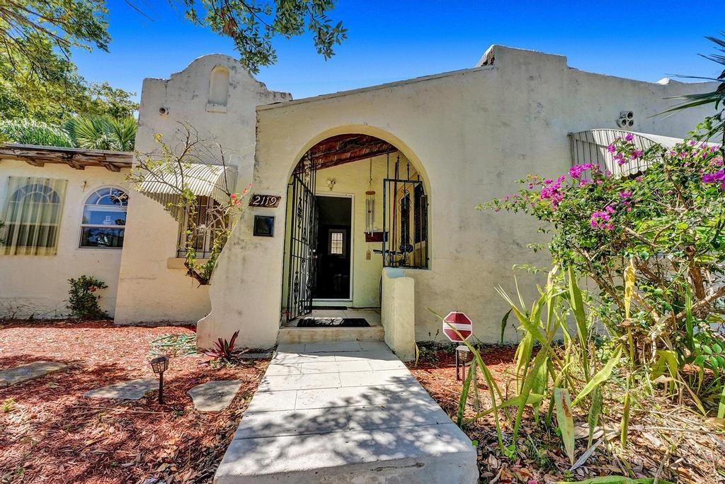 2119 Florida Avenue, West Palm Beach, FL 33401, 2 Bedrooms , 2 Bathrooms ,Single Family Home,Sold,R10785694, Horizon Palm Realty Group