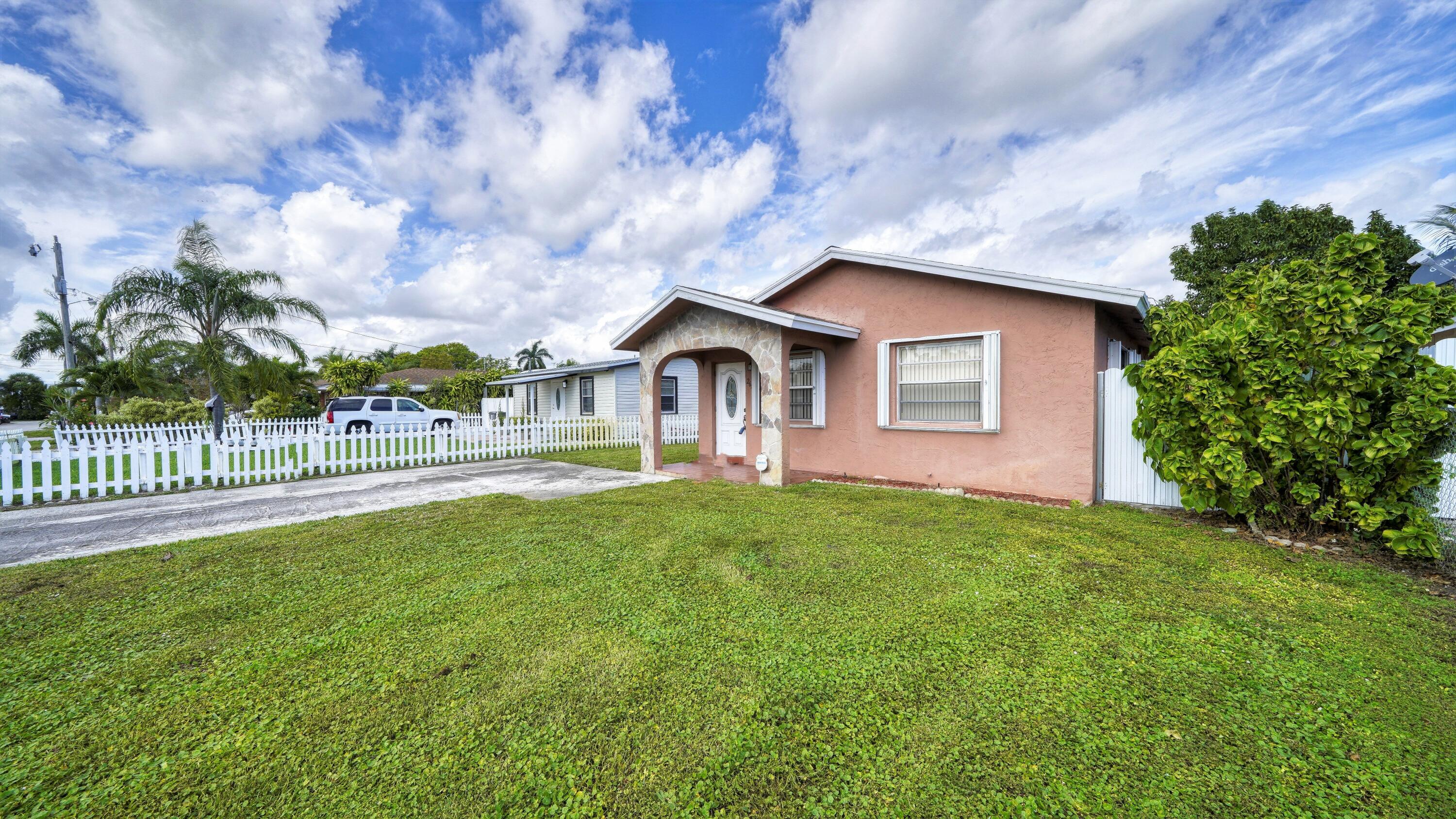 2681 Florida Street, West Palm Beach, FL 33406, 3 Bedrooms , 2 Bathrooms ,Single Family Home,Sold,R10786227, Horizon Palm Realty Group