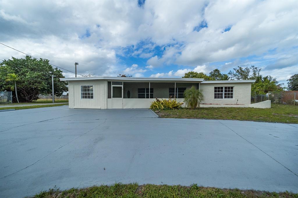 3213 Drew Way, Palm Springs, FL 33406, 5 Bedrooms , 4 Bathrooms ,Single Family Home,Sold,R10787410, Horizon Palm Realty Group