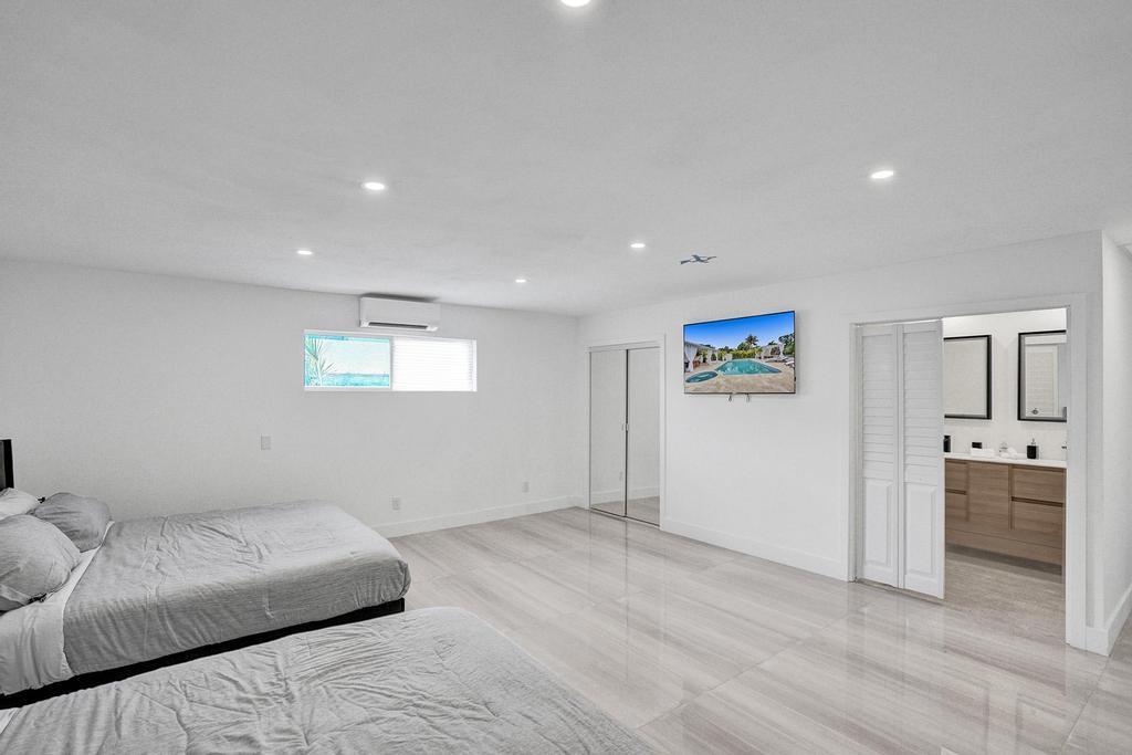 3181 Sw 44th Street, Fort Lauderdale, FL 33312, 5 Bedrooms , 3 Bathrooms ,Single Family Home,Off Market,R10787805, Horizon Palm Realty Group