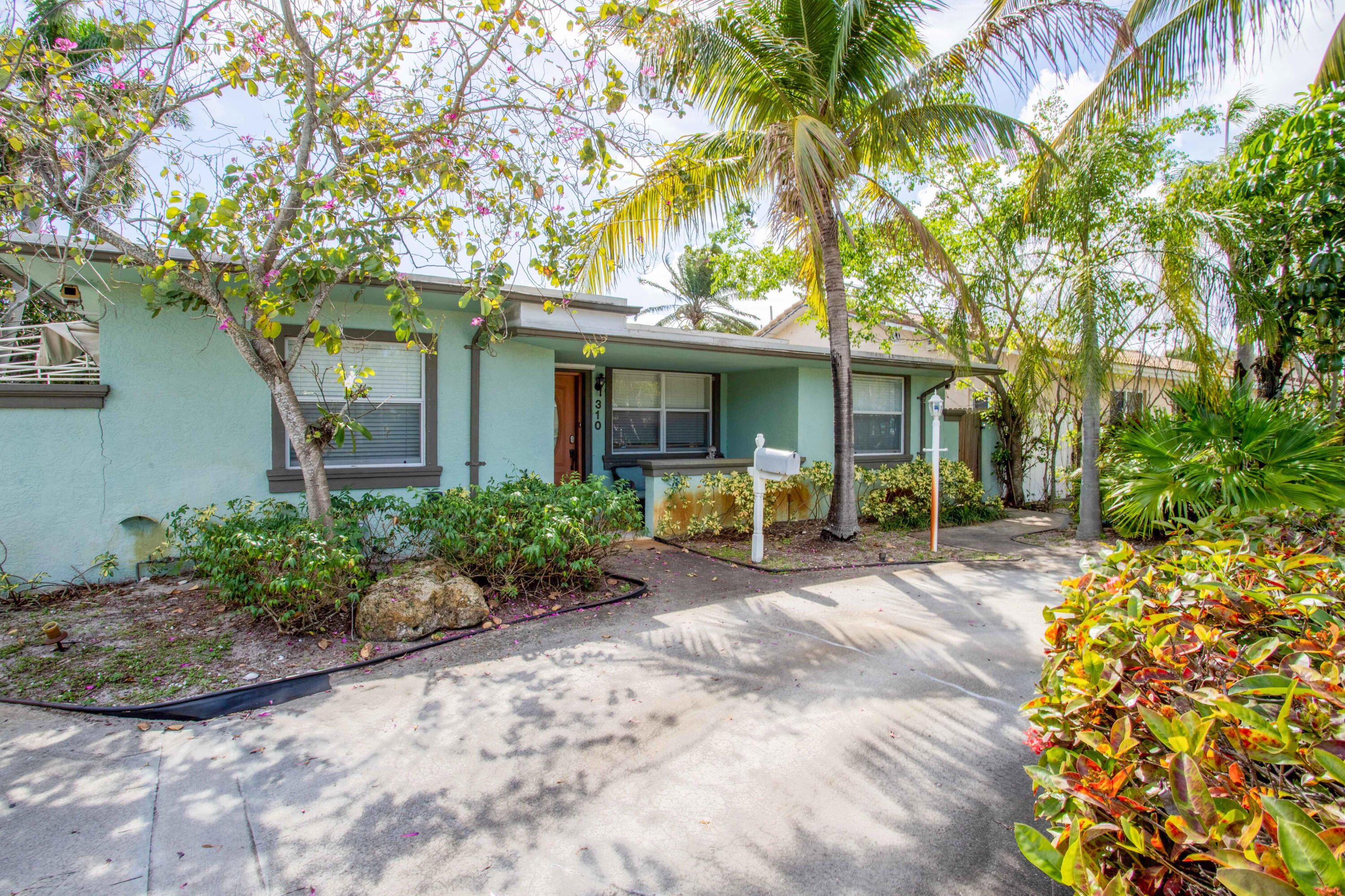 310 Ellamar Road, West Palm Beach, FL 33405, 3 Bedrooms , 2 Bathrooms ,Single Family Home,Sold,R10867368, Horizon Palm Realty Group