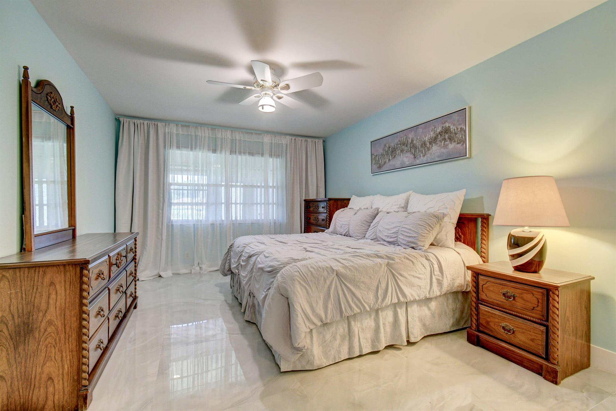 Photo 16 of home located at 159 Lake Meryl Drive, West Palm Beach FL