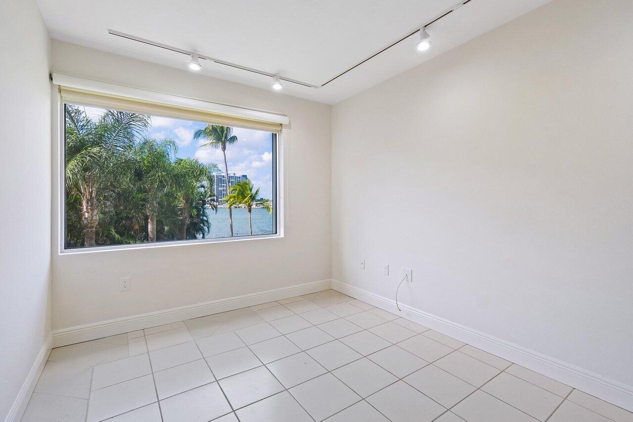 Photo 14 of home located at 44 Cocoanut Row 120b, Palm Beach FL