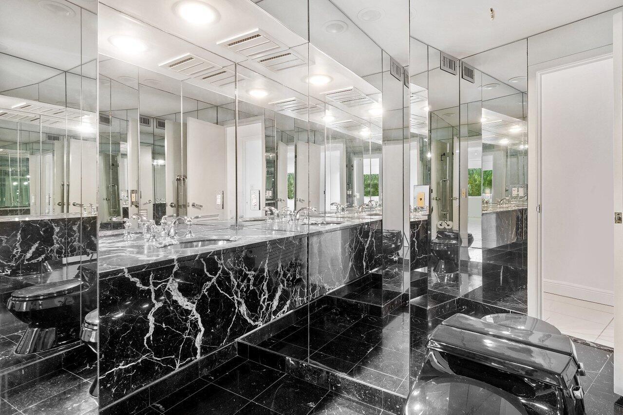 Photo 19 of home located at 44 Cocoanut Row 120b, Palm Beach FL