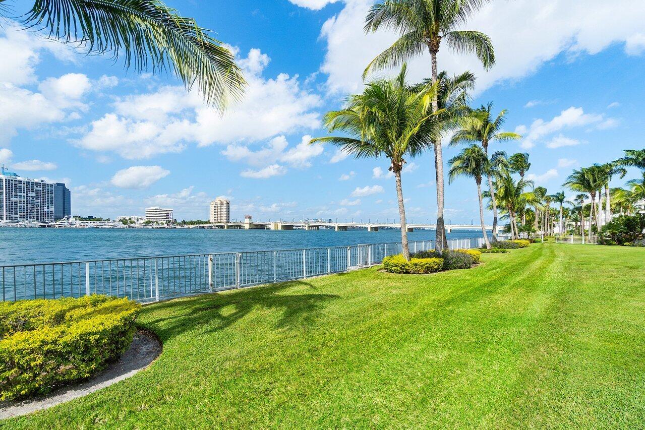 Photo 20 of home located at 44 Cocoanut Row 120b, Palm Beach FL