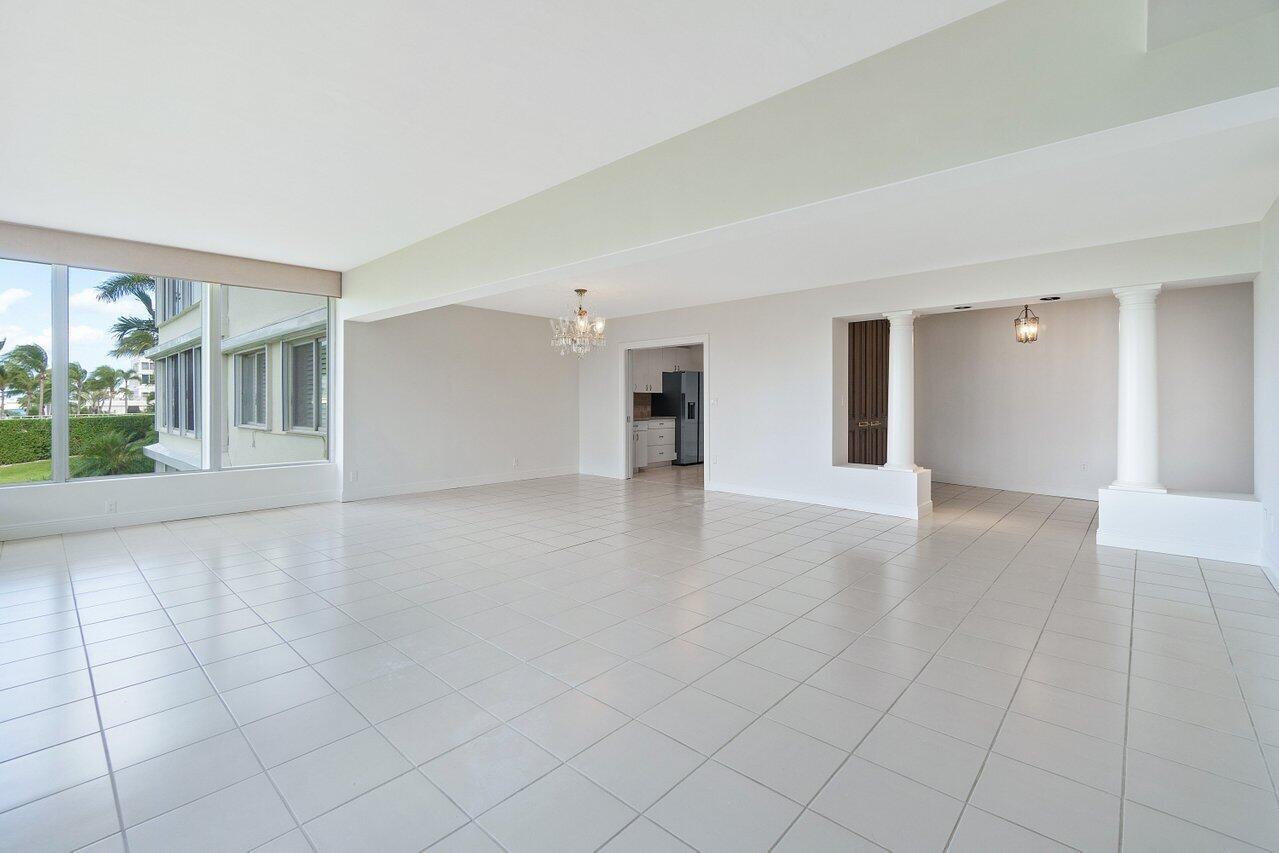 Photo 4 of home located at 44 Cocoanut Row 120b, Palm Beach FL