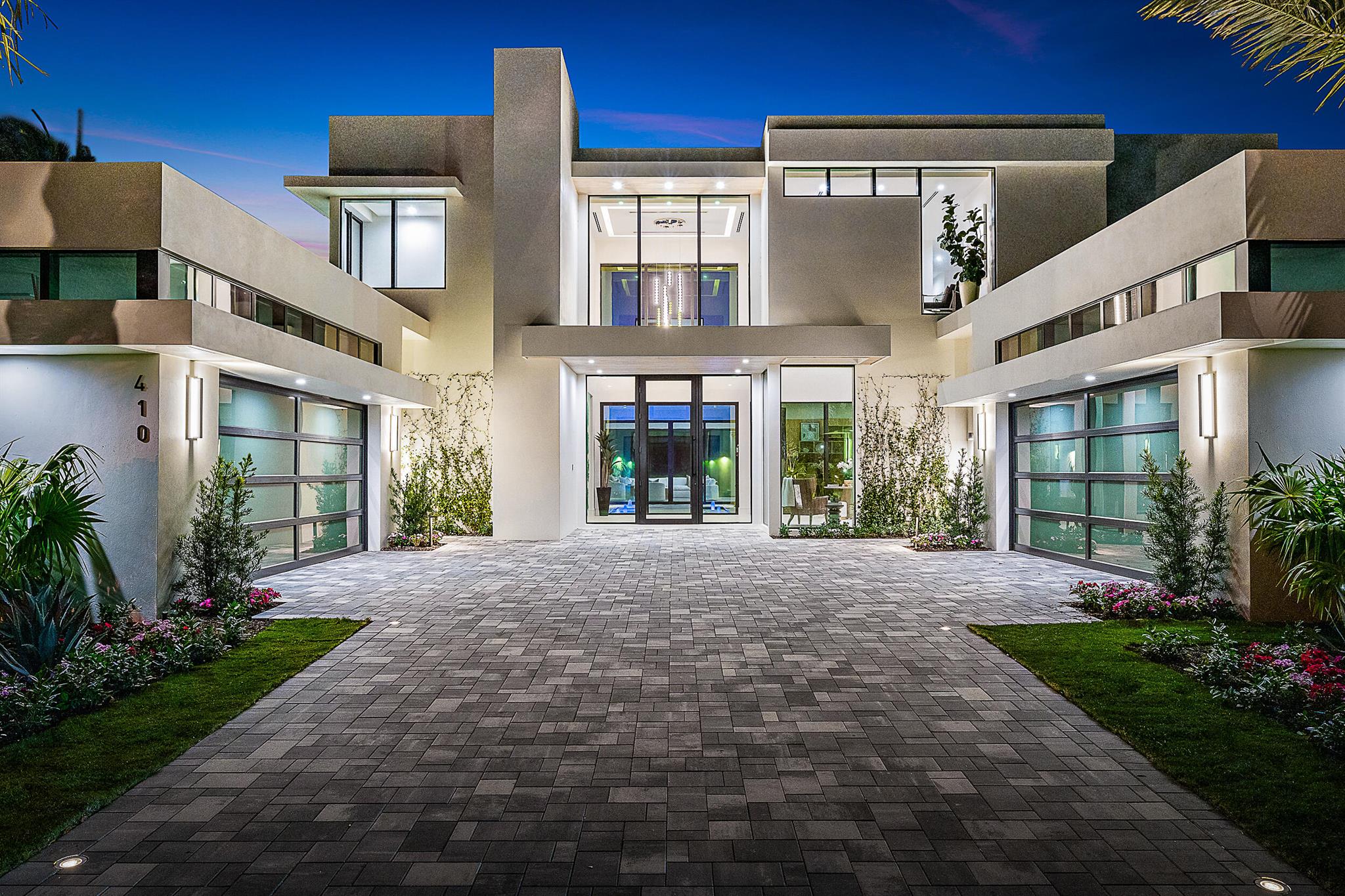 Photo 1 of home located at 410 Mariner Drive, Jupiter FL