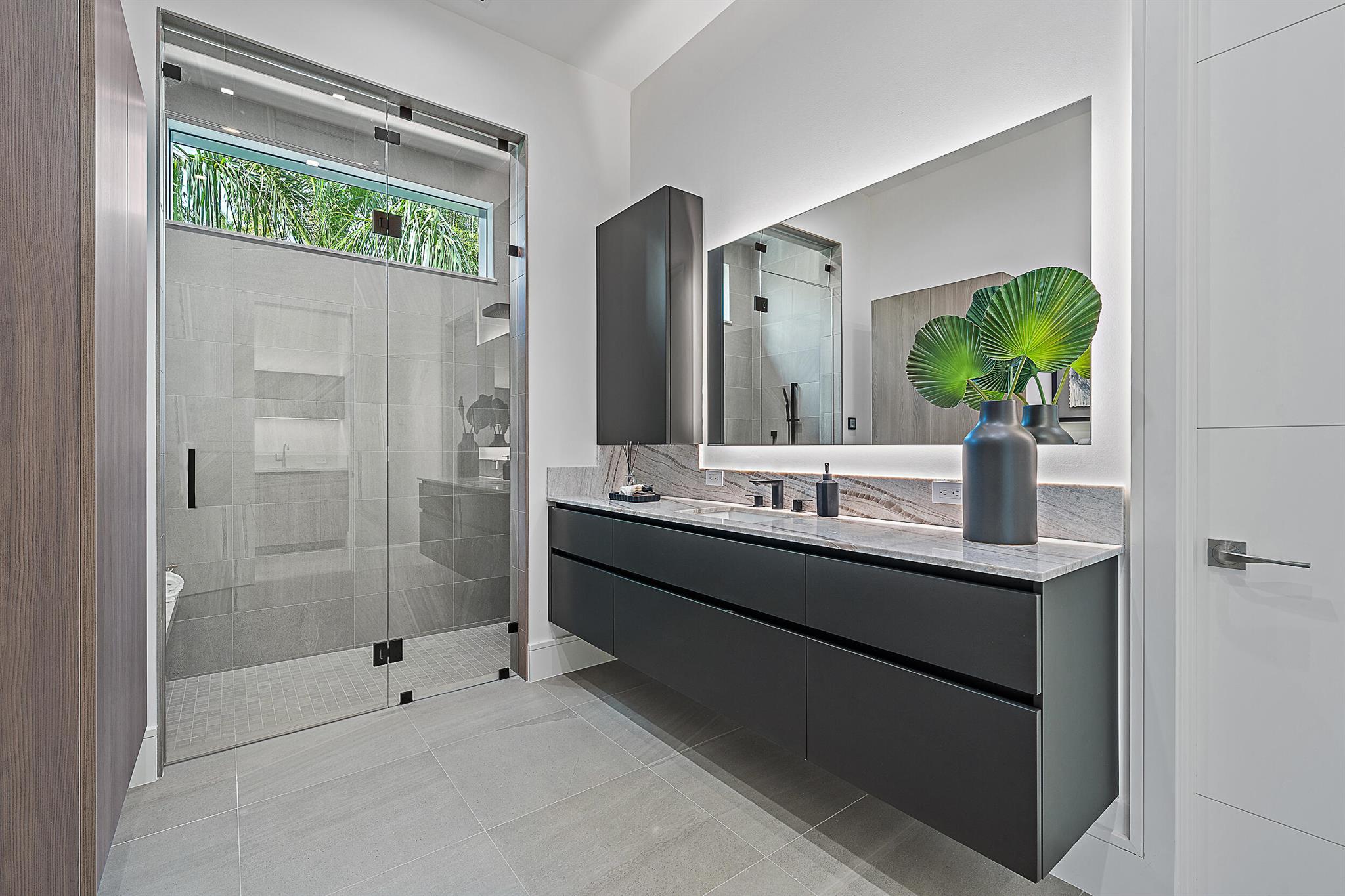 Photo 26 of home located at 410 Mariner Drive, Jupiter FL