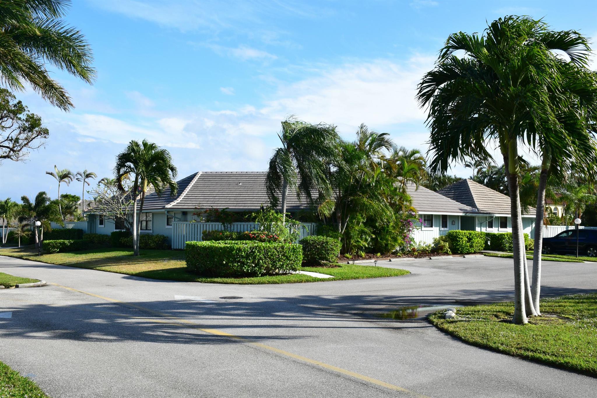 Motivated seller. This townhome feels like a house. When you enter through your private patio gate you are home. This is a great beachside community in Jupiter with so much activity and things to do by the beach. Pickleball, tennis and bocce within the Bella Vista Community  AND at neighboring Carlin Park.You will enjoy living in this lovely single story, 3 bedroom  2 bath townhome which has been beautifully updated. The open floorpan allows a nook for every aspect of living. Cooking, dining, relaxation, home office and garden. The patio is wonderful for BBQ's and  alfresco dining.. Walk to Beaches, shopping, restaurants and more. New roof 1/1/2024.