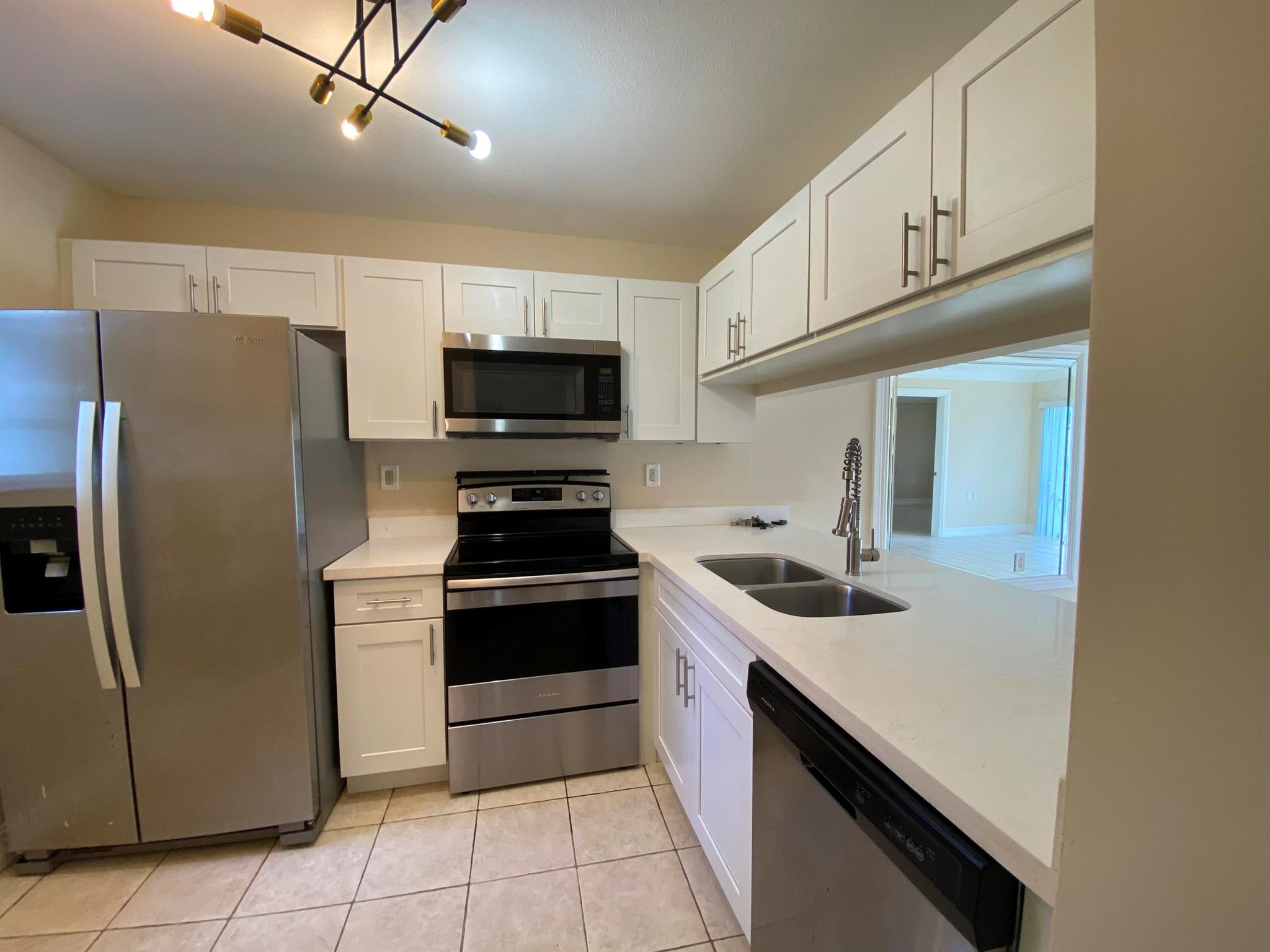 Photo 3 of home located at 1092 Lake Victoria Drive B, West Palm Beach FL