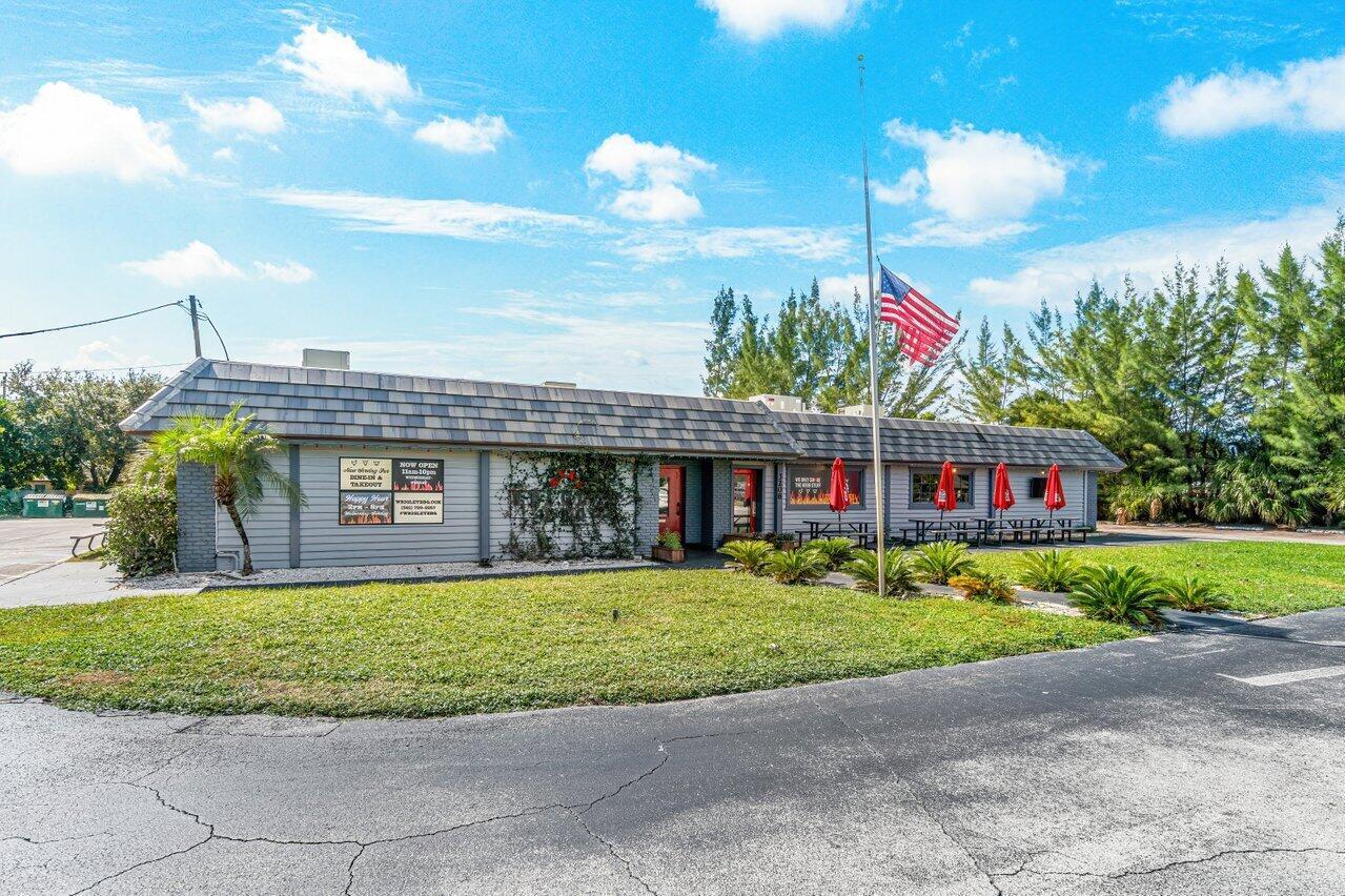 3208 Forest Hill Boulevard Unit , Palm Springs, Florida 33406