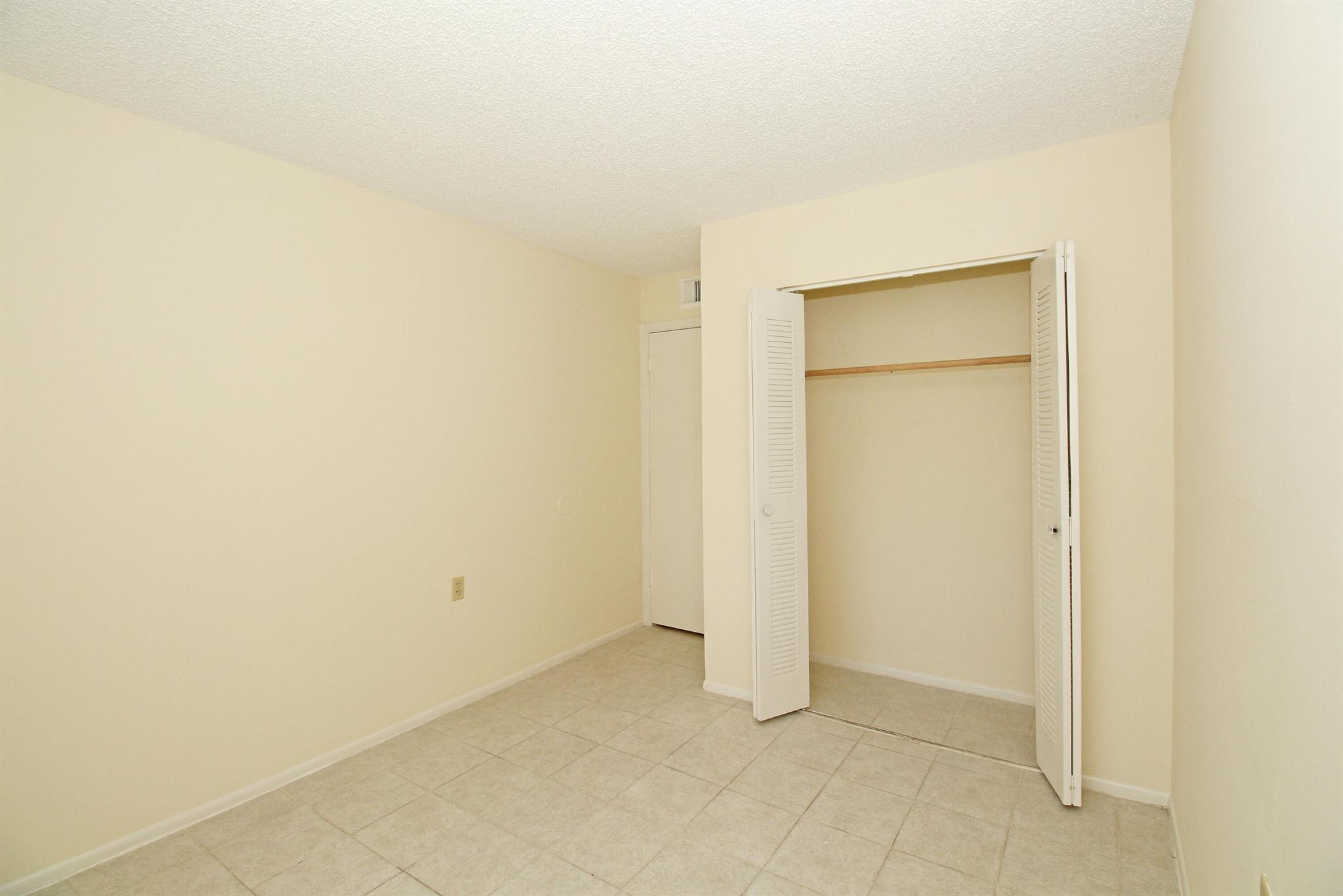 Photo 11 of home located at 1139 Lake Terry Drive G, West Palm Beach FL