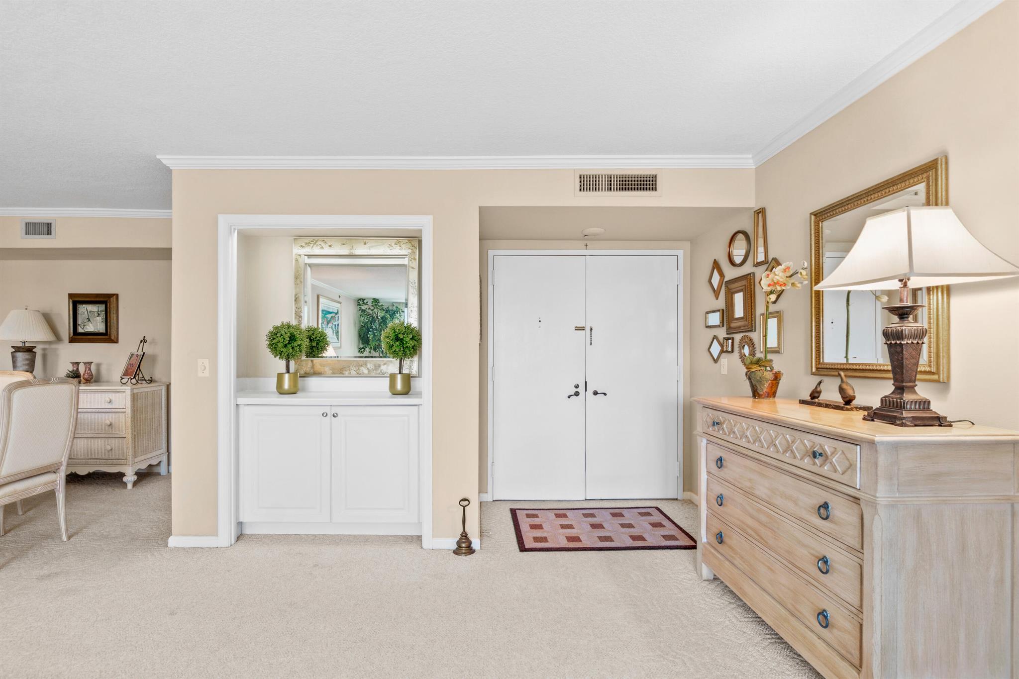 Image to showcase the property located at 500 Ocean Drive W-2b