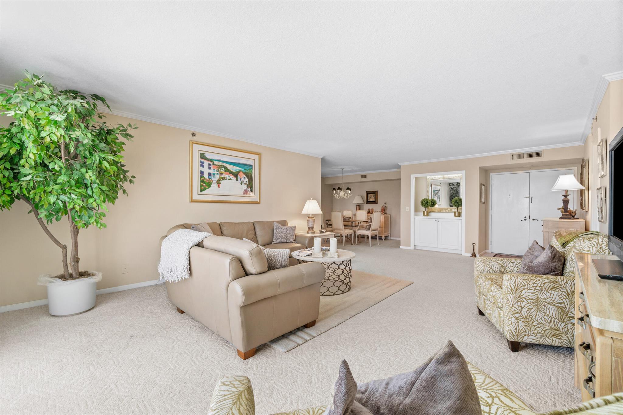 Image to showcase the property located at 500 Ocean Drive W-2b