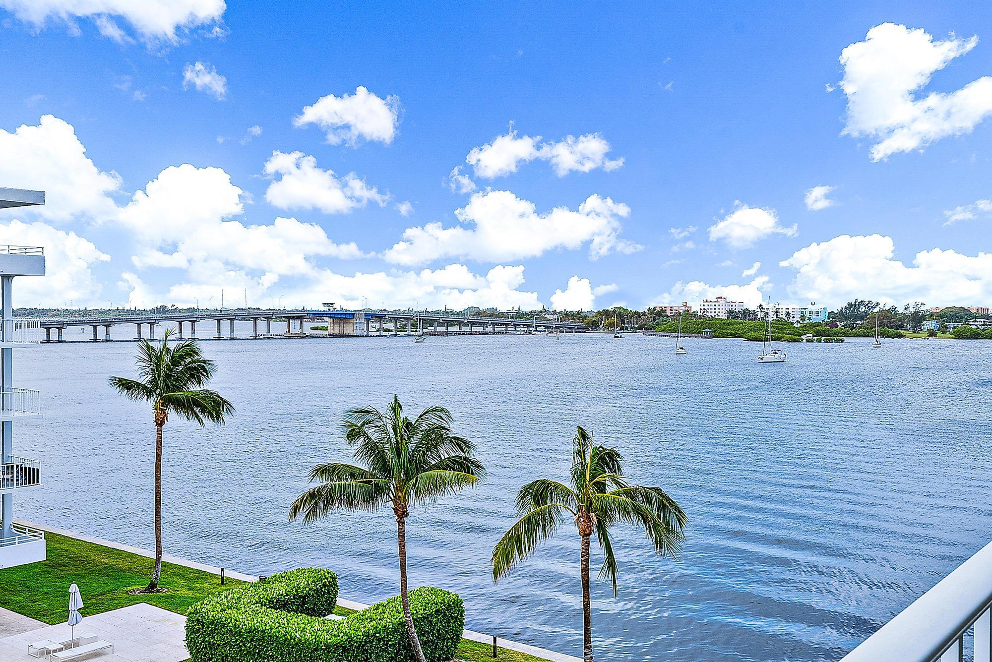 Photo 34 of home located at 2784 S Ocean Boulevard 402n, Palm Beach FL
