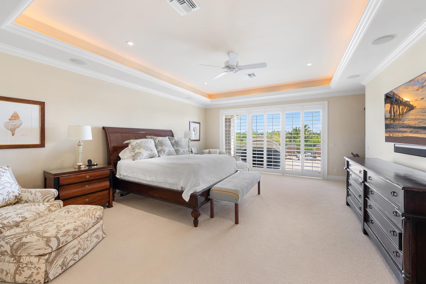 Image to showcase the property located at 17513 SE Conch Bar Avenue