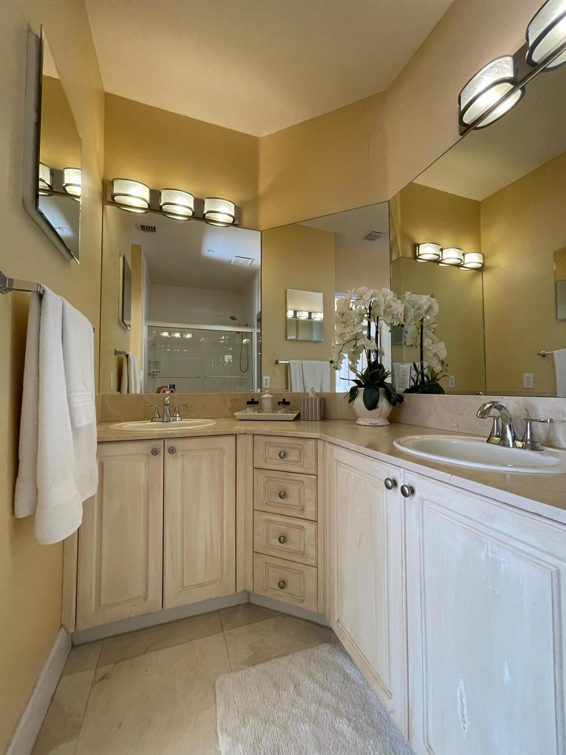 Photo 9 of home located at 663 Hibiscus Street, West Palm Beach FL
