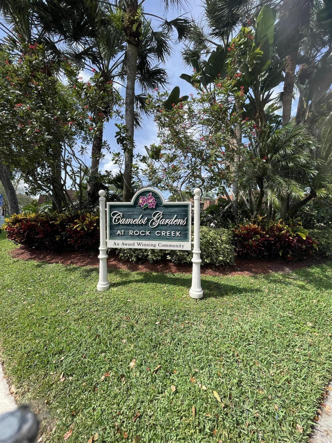 Photo 1 of home located at 2558 Lakeview Court, Cooper City FL