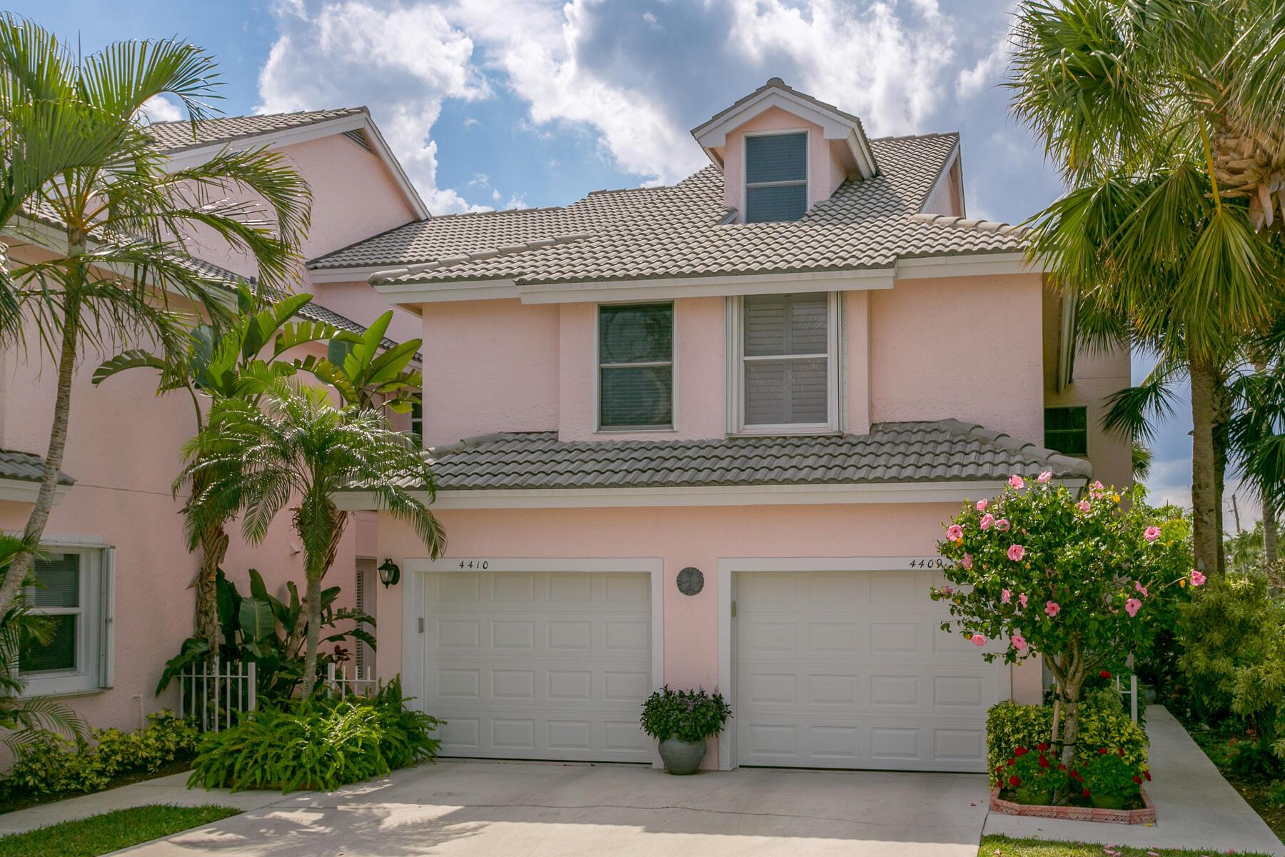 Avail May-Nov, 2024 at $3,000/mo. & Dec-April 2025 at $7,500/mo.  Walk to Jupiter Beach from this 2 bedroom, 2 bath + Loft END UNIT in the gated, beachside community of The Estuary. This beautifully renovated residence is located on the ''back nine'' of Jupiter Dunes GC & nestled between DuBois Park, Jupiter's natural estuary & Atlantic Ocean. Relax on the screened lanai overlooking the golf action on the 11th hole. This loft style condo offers a custom kitchen w/quartz countertops & SS appliances; gorgeous luxury vinyl wood plank flooring; soaring ceilings; primary suite w/walk-in closet; lovely guest bedroom; updated quartz/tiled baths; loft perfect as den or 3rd bedroom; full sized washer/dryer; 1 car garage; impact windows. Walk to waterfront restaurants! Come live at the beach!