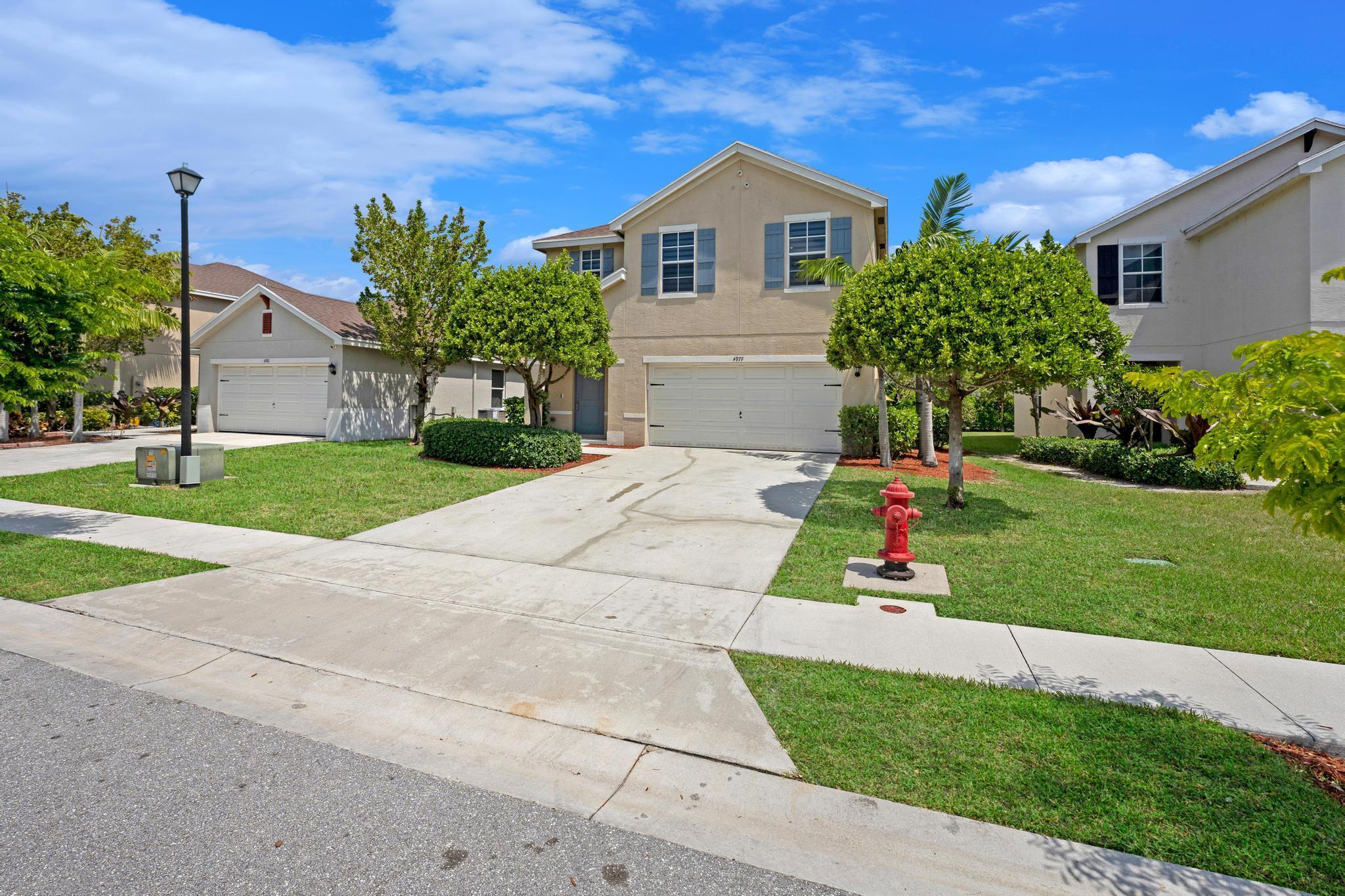 4979 Haverhill Pointe Drive, Haverhill, Florida 33415