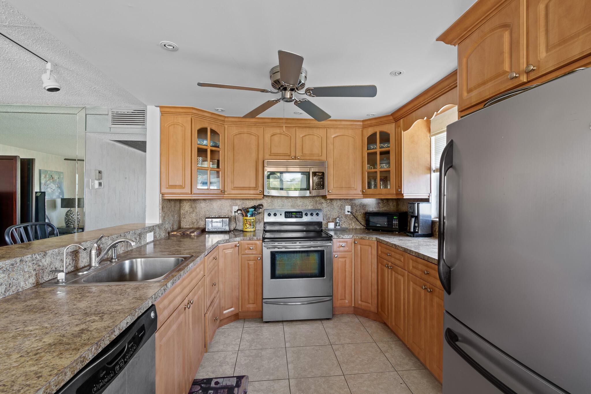 Photo 26 of home located at 3021 Ventnor H Crescent, Deerfield Beach FL
