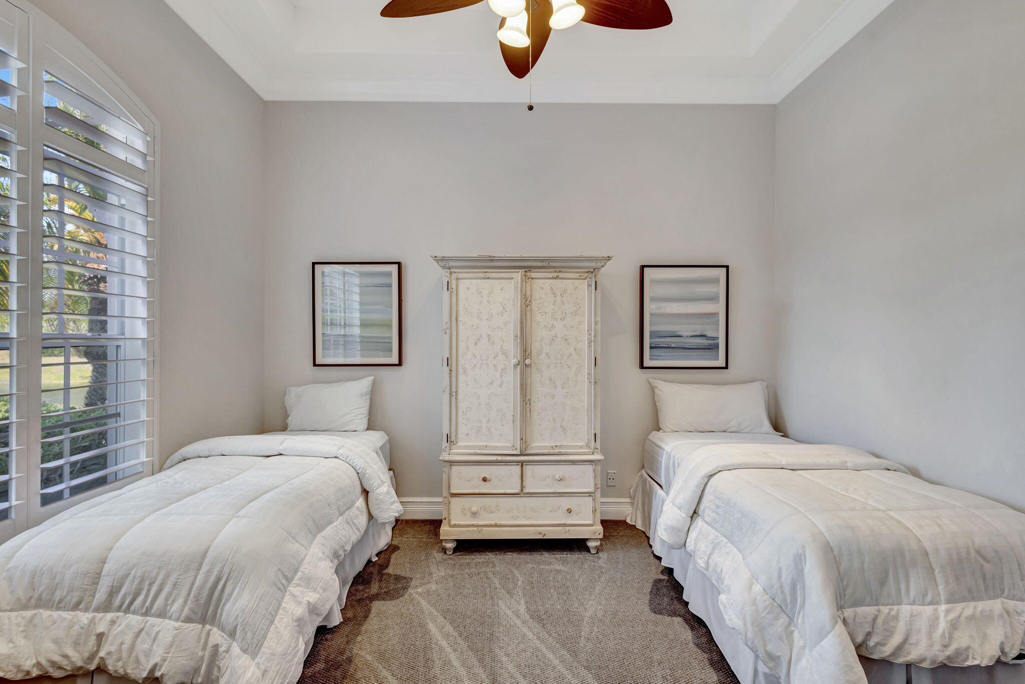 Photo 11 of home located at 161 Esperanza Way, Palm Beach Gardens FL