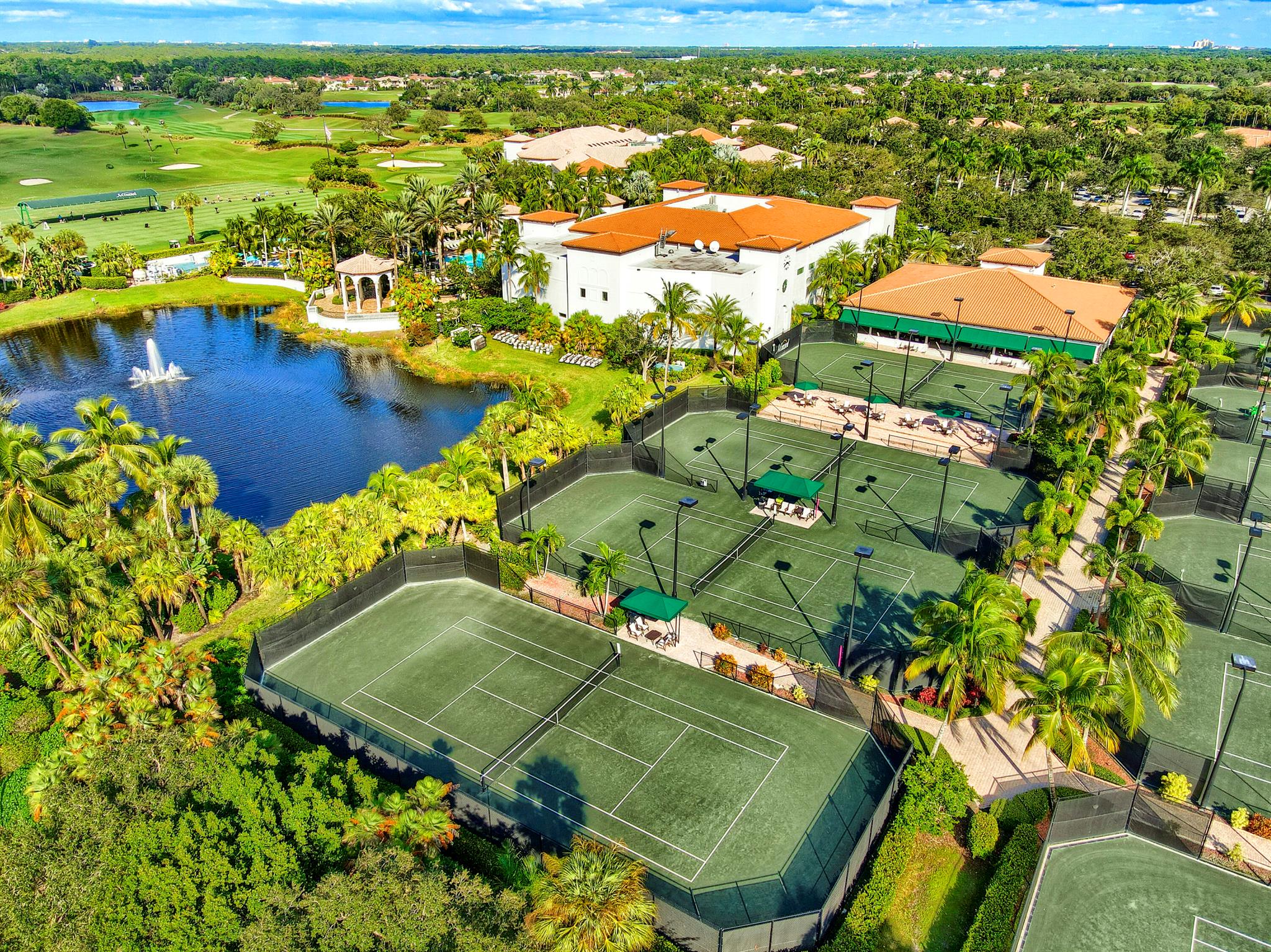 Photo 138 of home located at 161 Esperanza Way, Palm Beach Gardens FL