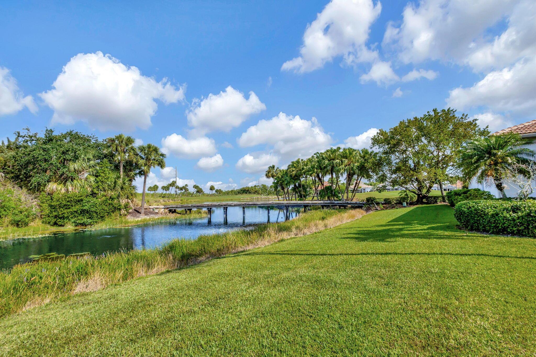 Photo 3 of home located at 161 Esperanza Way, Palm Beach Gardens FL