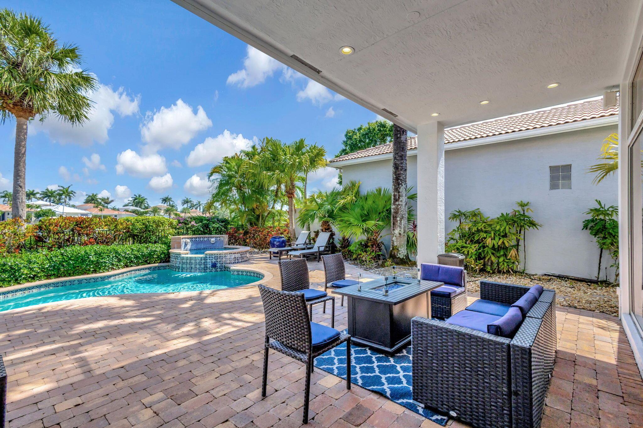 Photo 40 of home located at 161 Esperanza Way, Palm Beach Gardens FL
