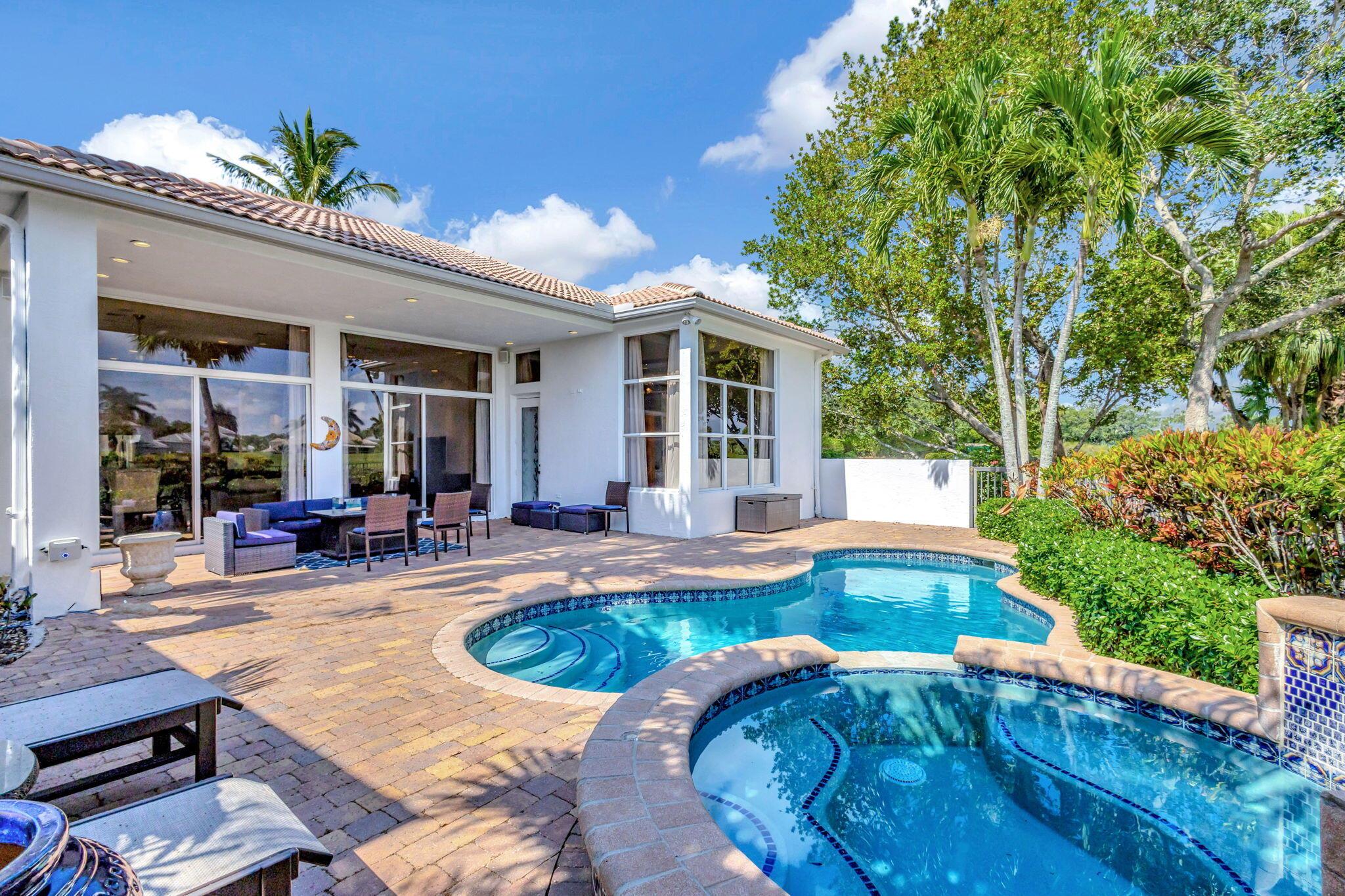 Photo 48 of home located at 161 Esperanza Way, Palm Beach Gardens FL