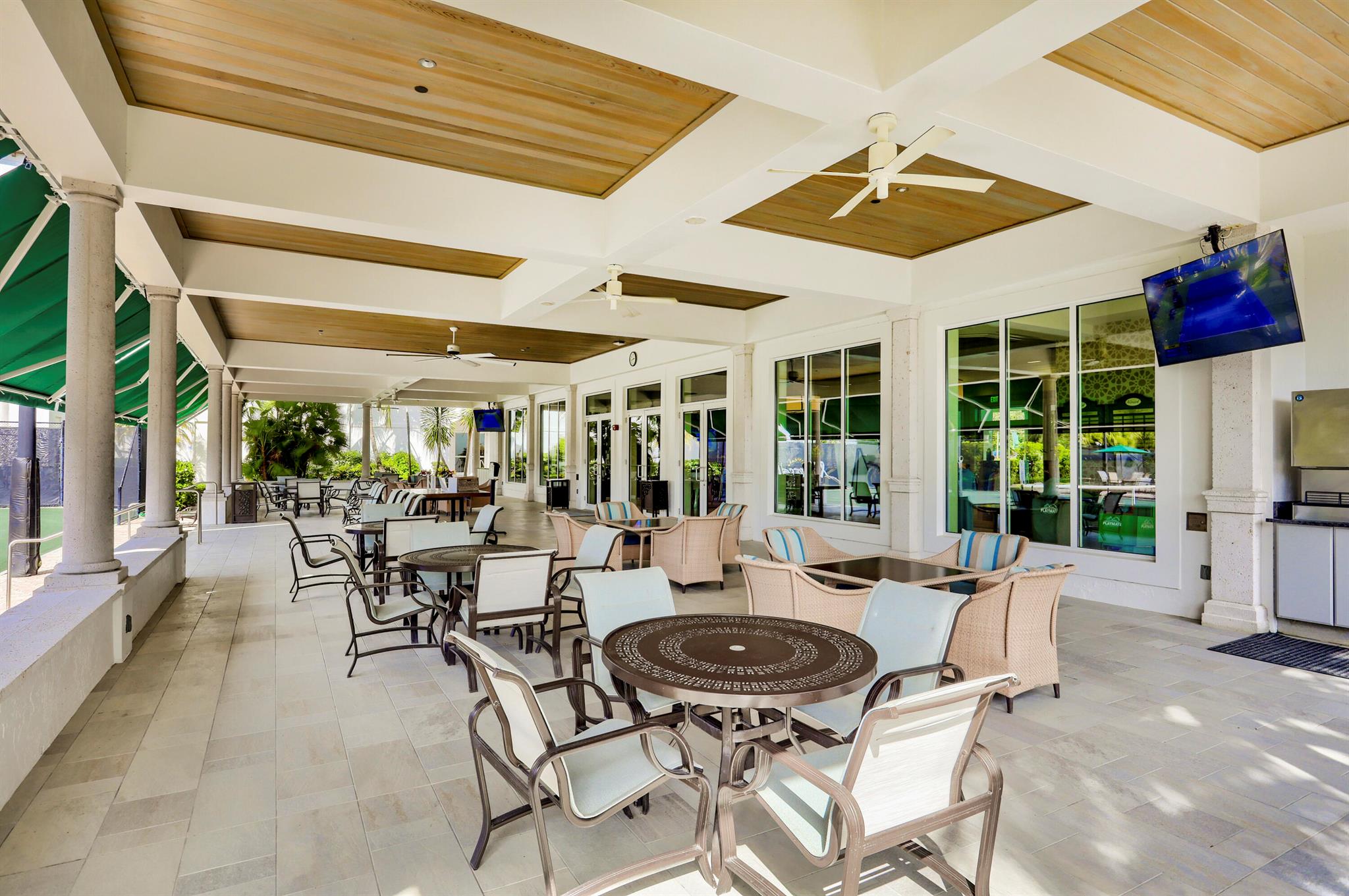 Photo 87 of home located at 161 Esperanza Way, Palm Beach Gardens FL