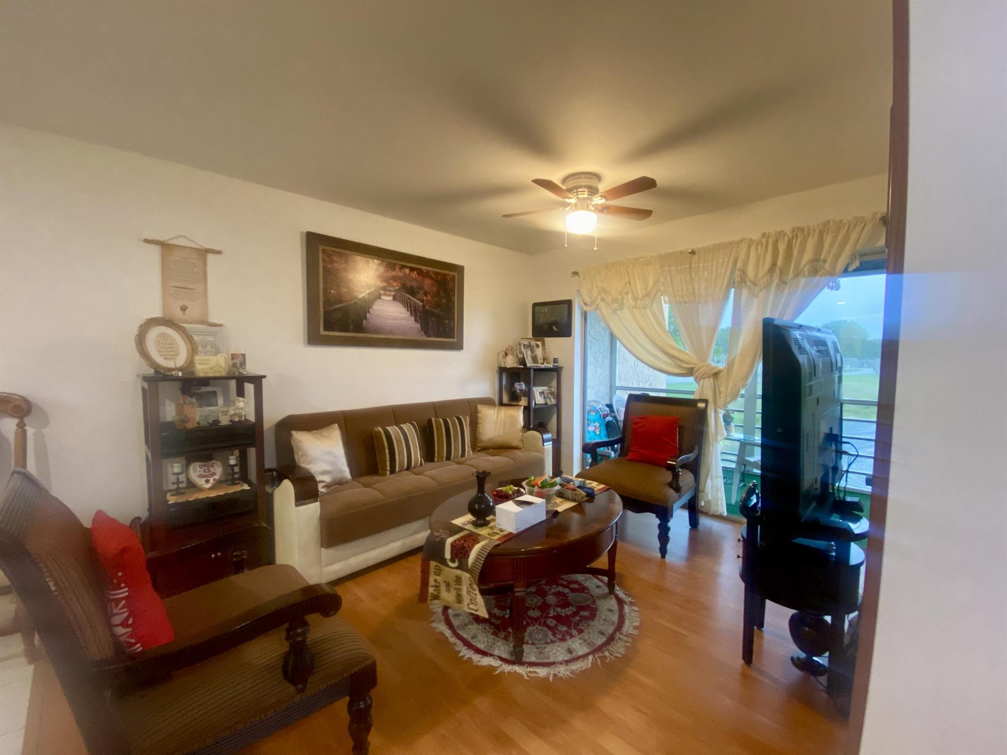 Photo 8 of home located at 114 Lake Carol Drive, West Palm Beach FL