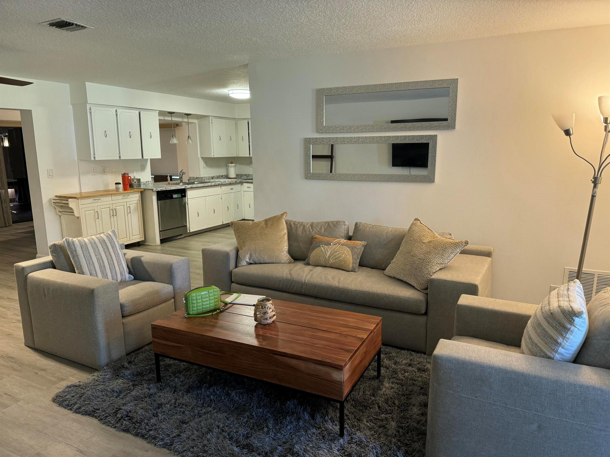 Image to showcase the property located at 4600 NE 4th Avenue