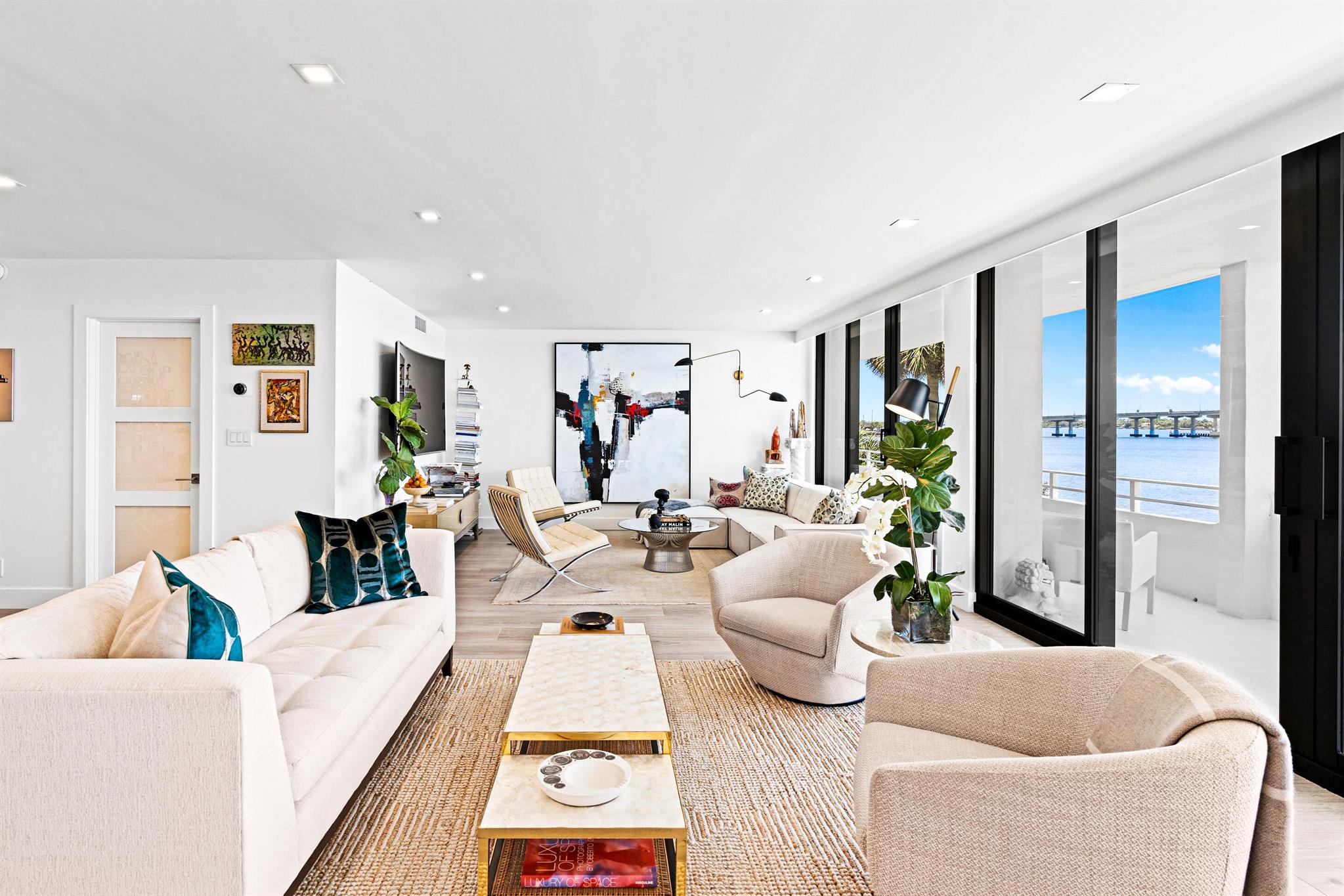 Photo 14 of home located at 2784 S Ocean Boulevard 101s, Palm Beach FL