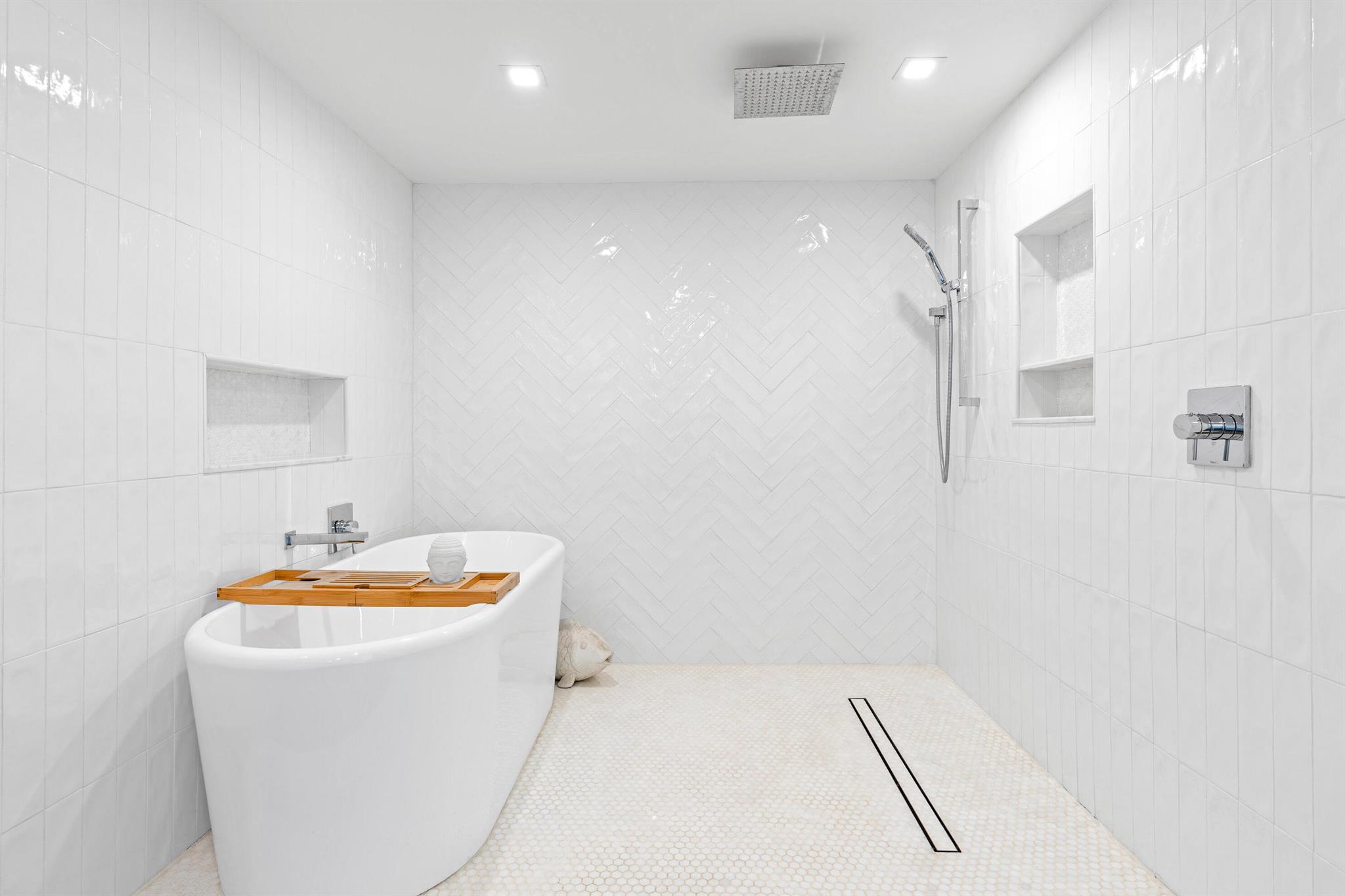 Photo 21 of home located at 2784 S Ocean Boulevard 101s, Palm Beach FL