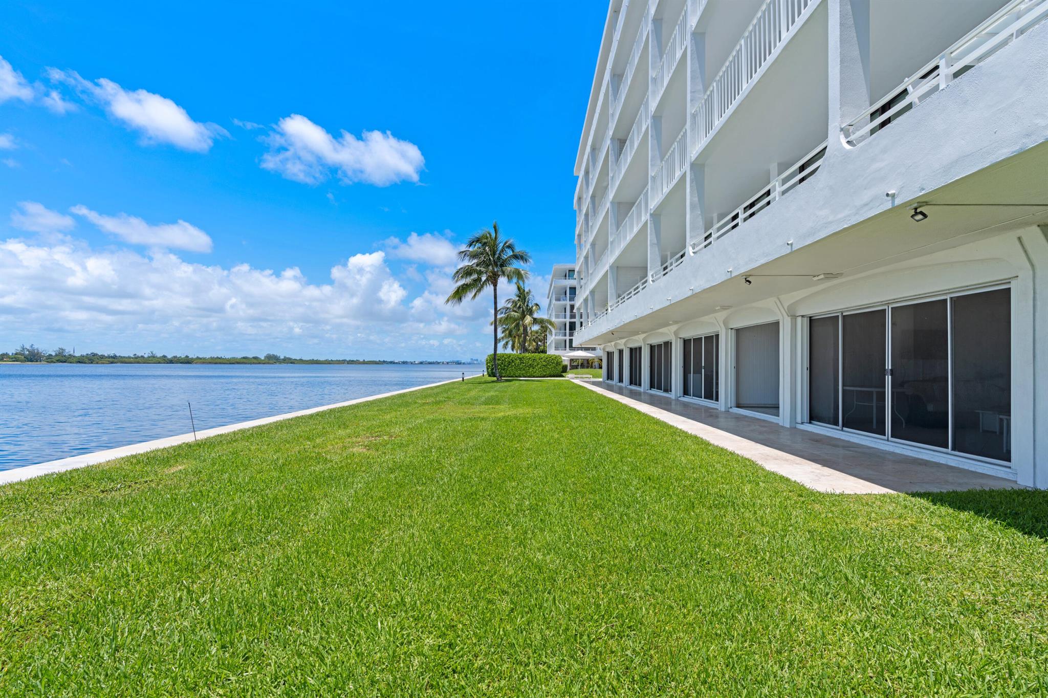 Photo 38 of home located at 2784 S Ocean Boulevard 101s, Palm Beach FL