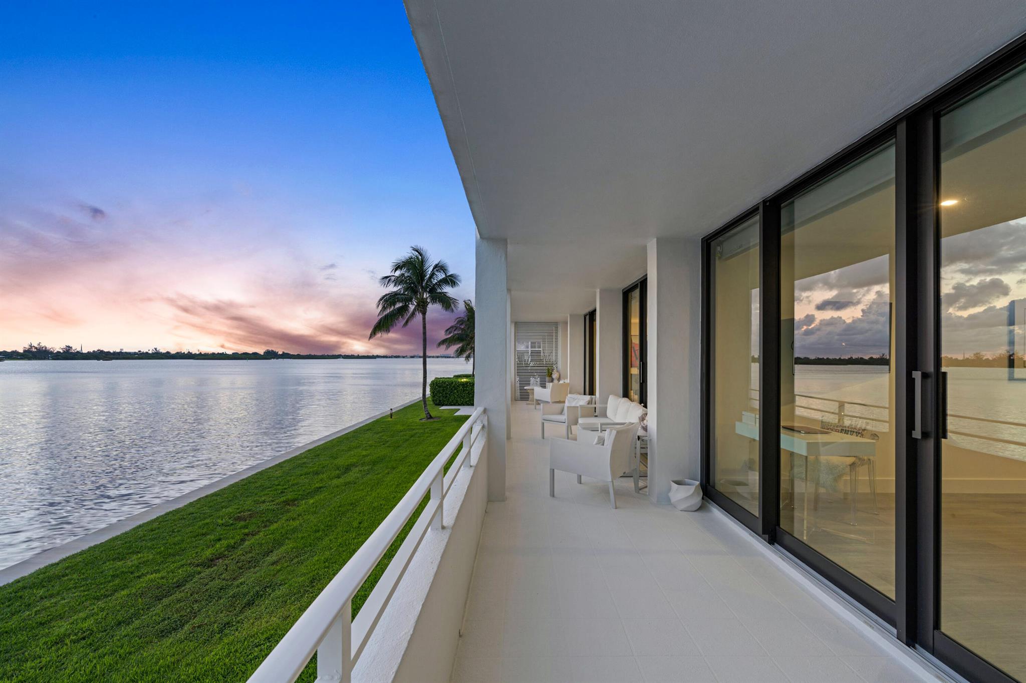 Photo 8 of home located at 2784 S Ocean Boulevard 101s, Palm Beach FL