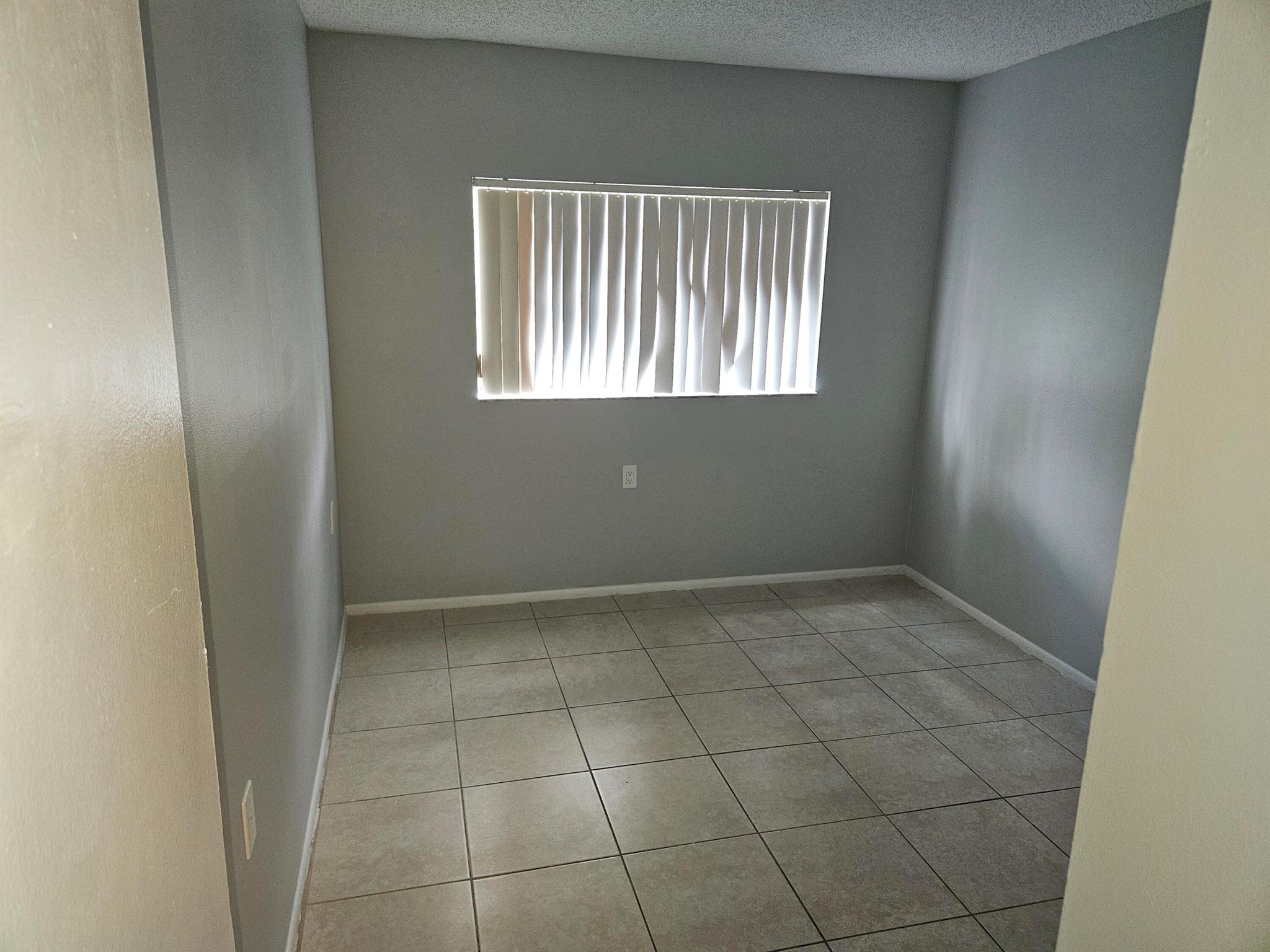 Photo 10 of home located at 1153 Lake Victoria Drive J, West Palm Beach FL