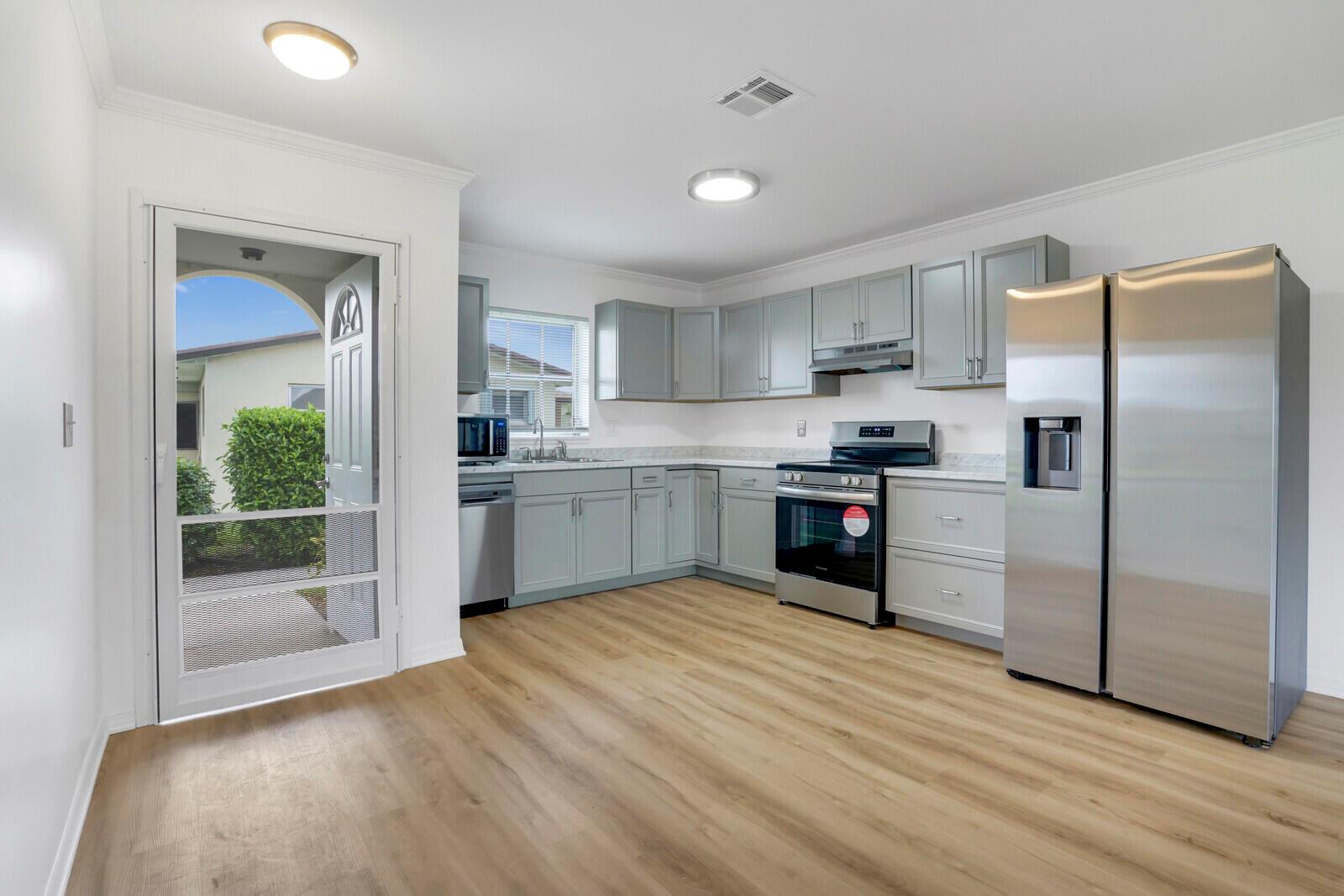 2960 Ashley Drive Unit D, West Palm Beach, Florida 33415
