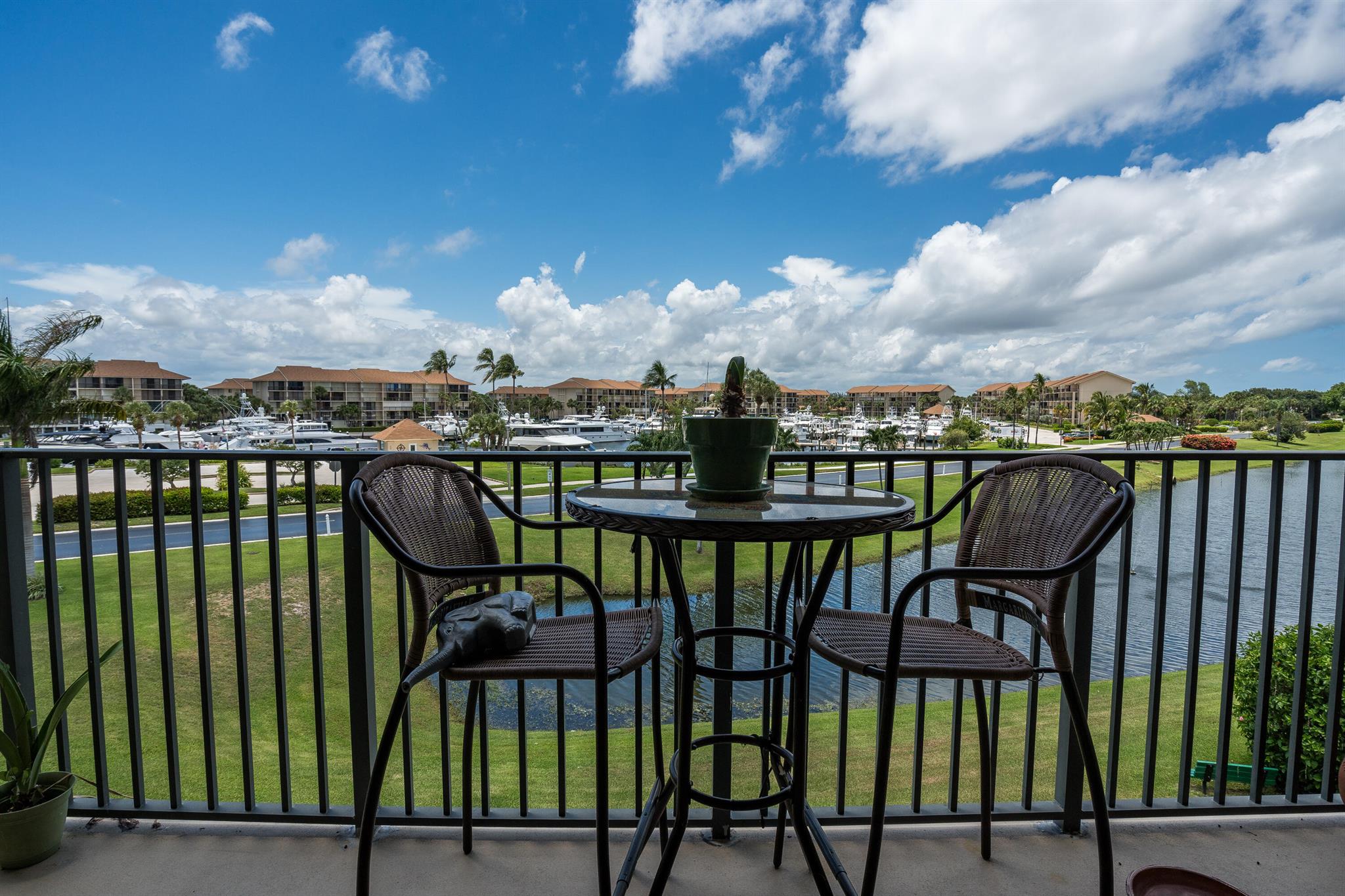901 Seafarer Circle Unit 306, Jupiter, Florida 33477
