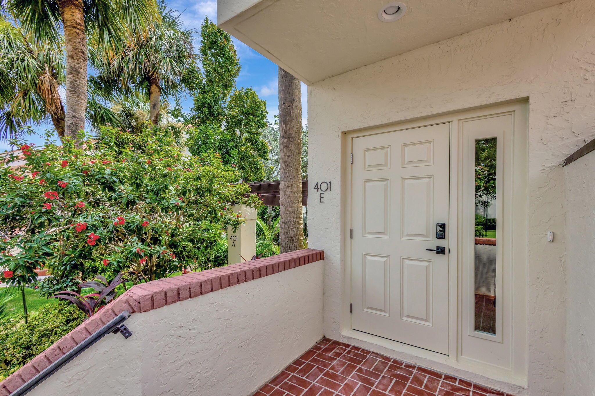 Image to showcase the property located at 401 Sea Oats Drive E