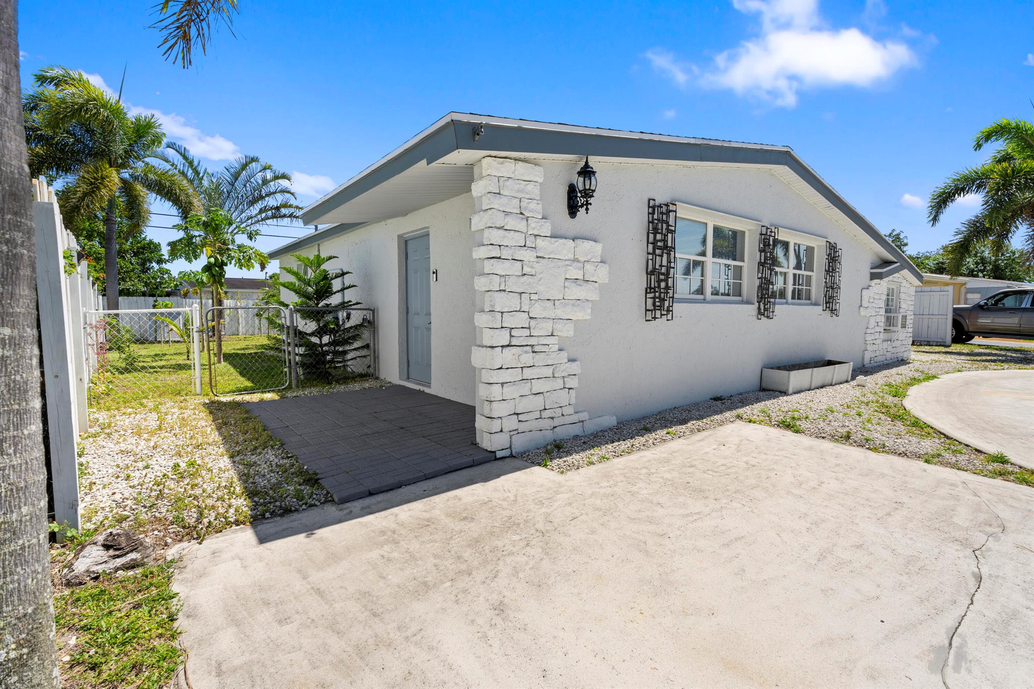 9170 Keating Drive, Palm Beach Gardens, Florida 33410